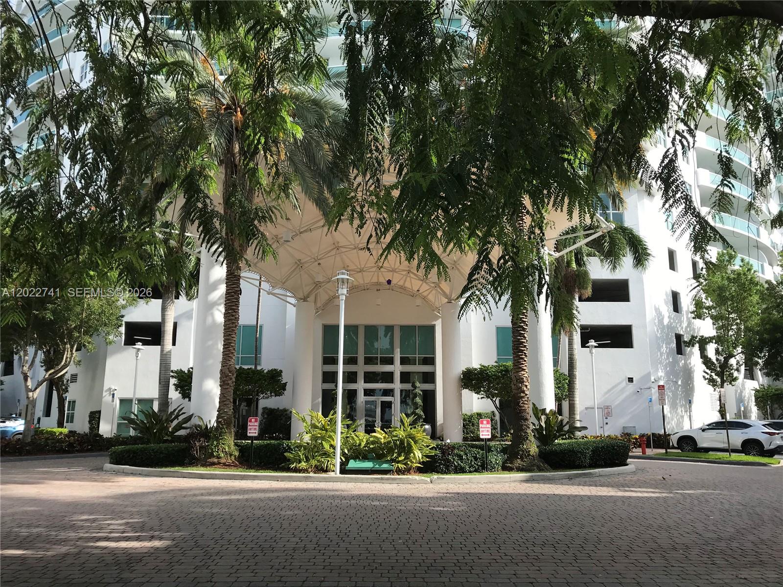 7900 Harbor Island Dr #523, North Bay Village FL 33141