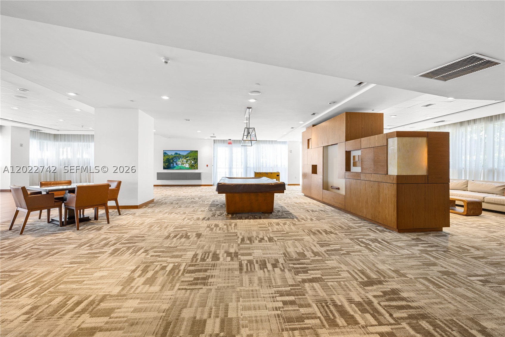400 Alton Rd #907, Miami Beach FL 33139
