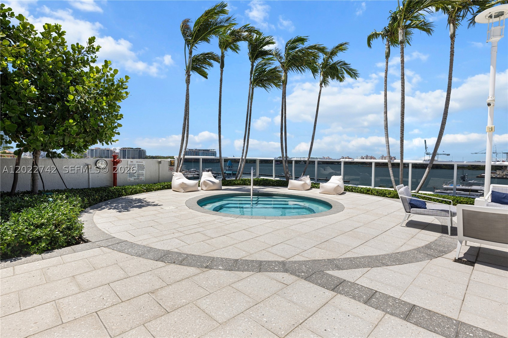 400 Alton Rd #907, Miami Beach FL 33139
