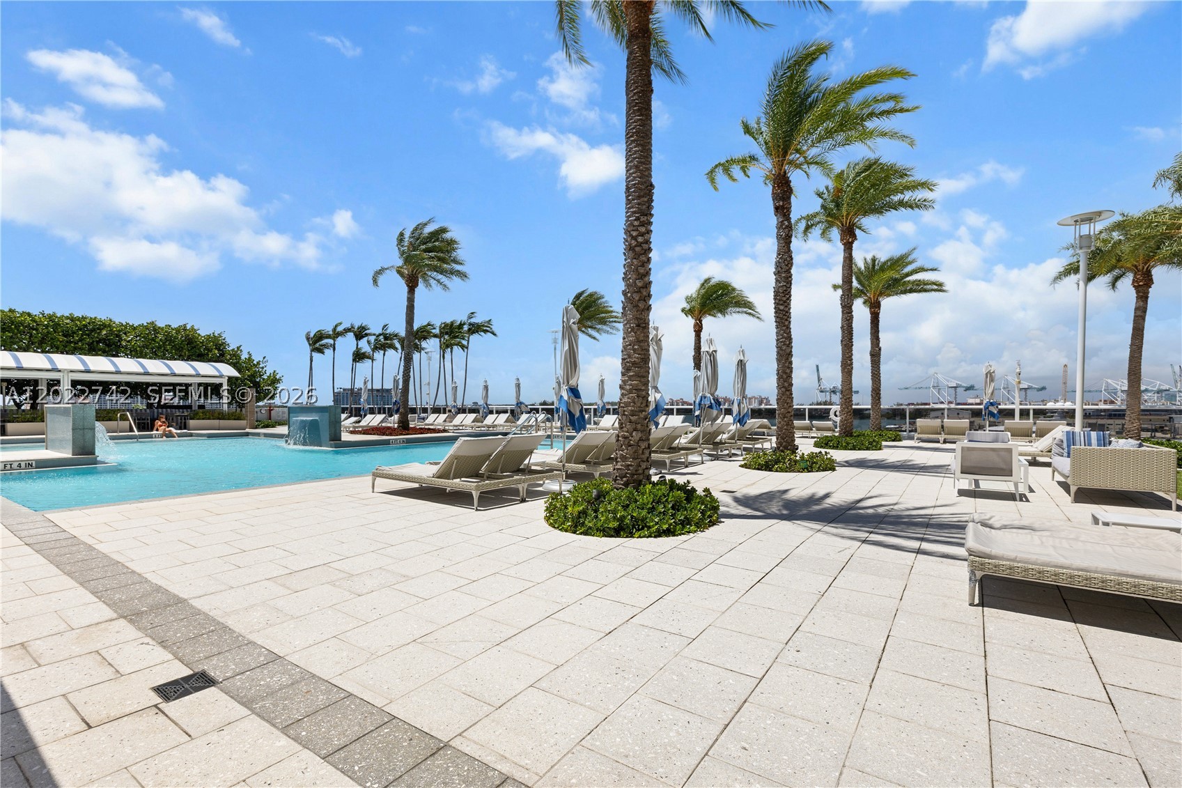 400 Alton Rd #907, Miami Beach FL 33139