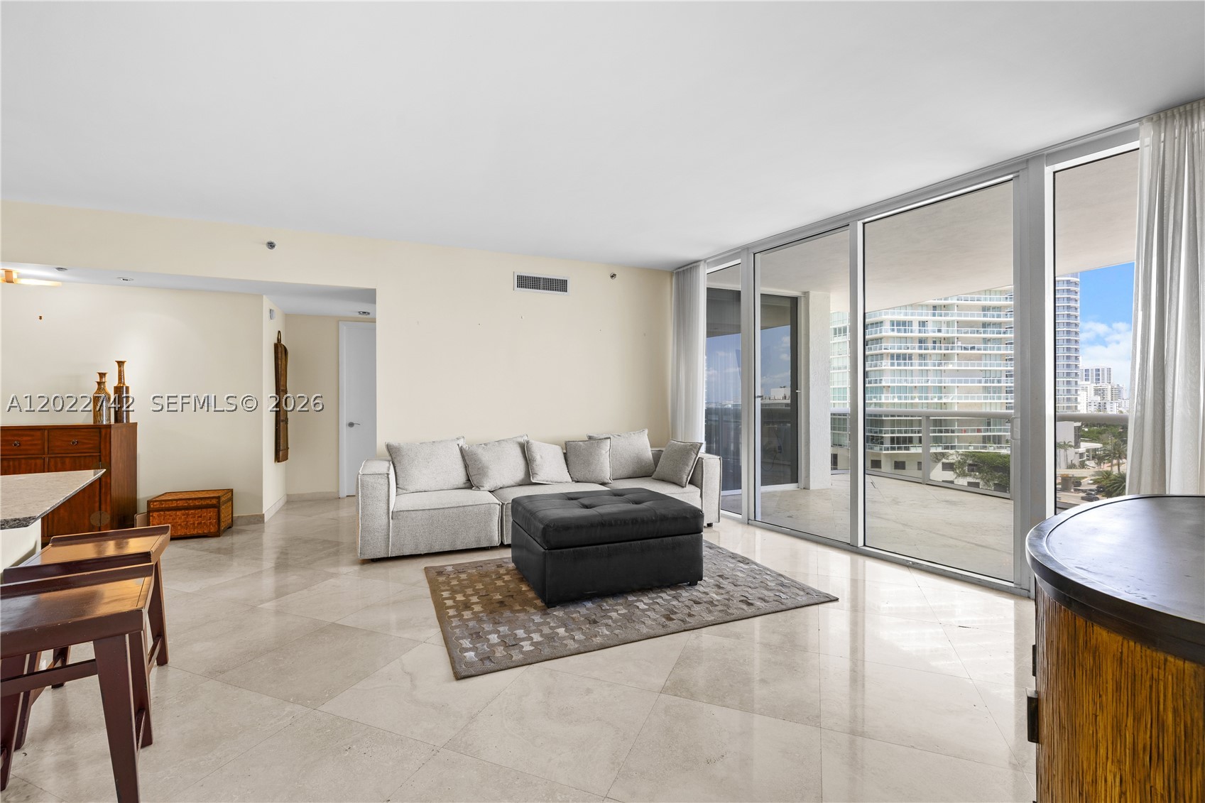 400 Alton Rd #907, Miami Beach FL 33139