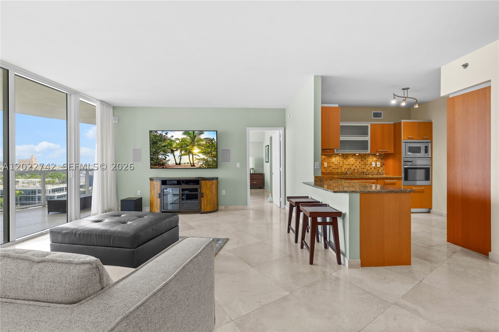 400 Alton Rd #907, Miami Beach FL 33139