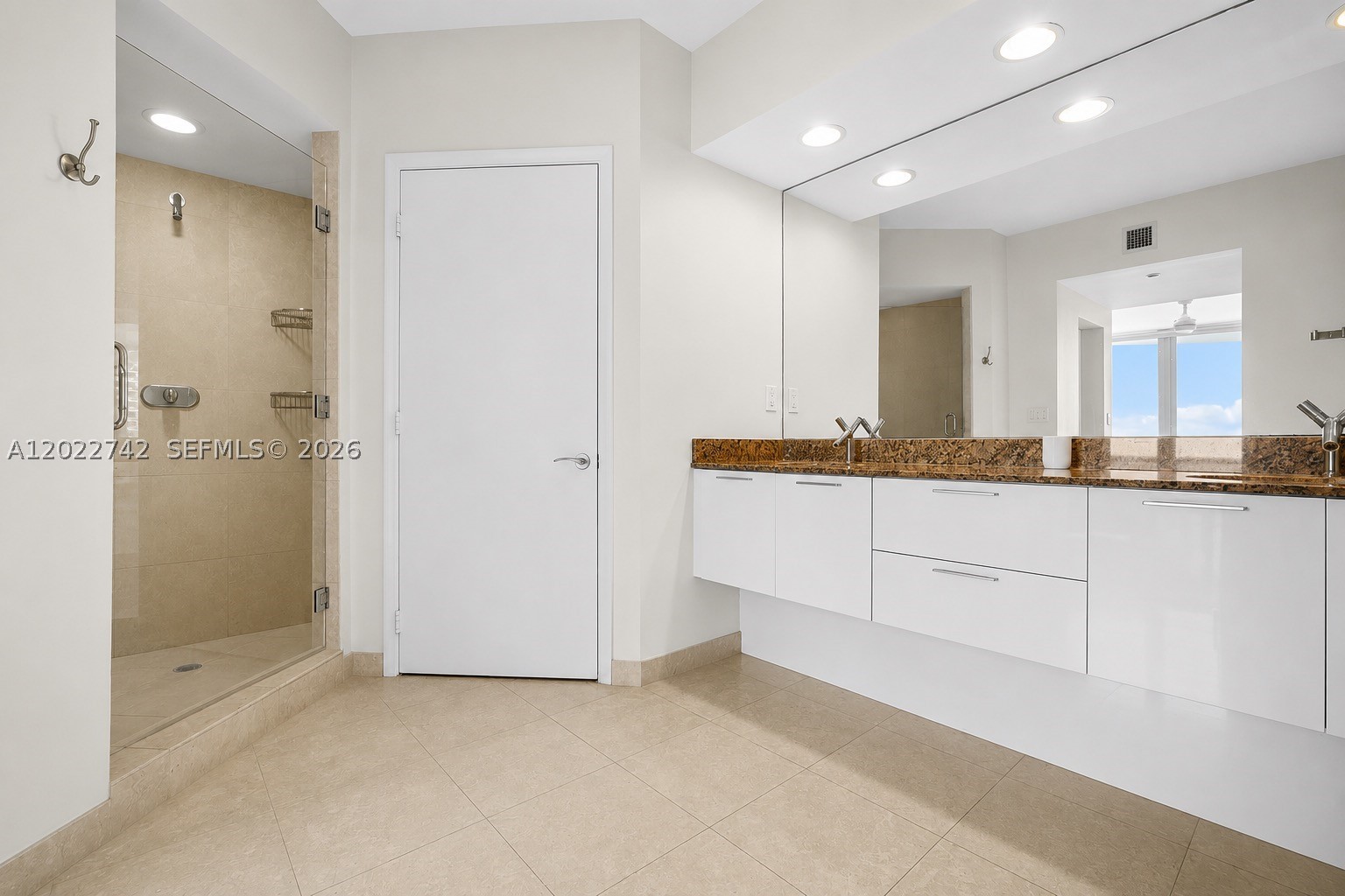 400 Alton Rd #907, Miami Beach FL 33139