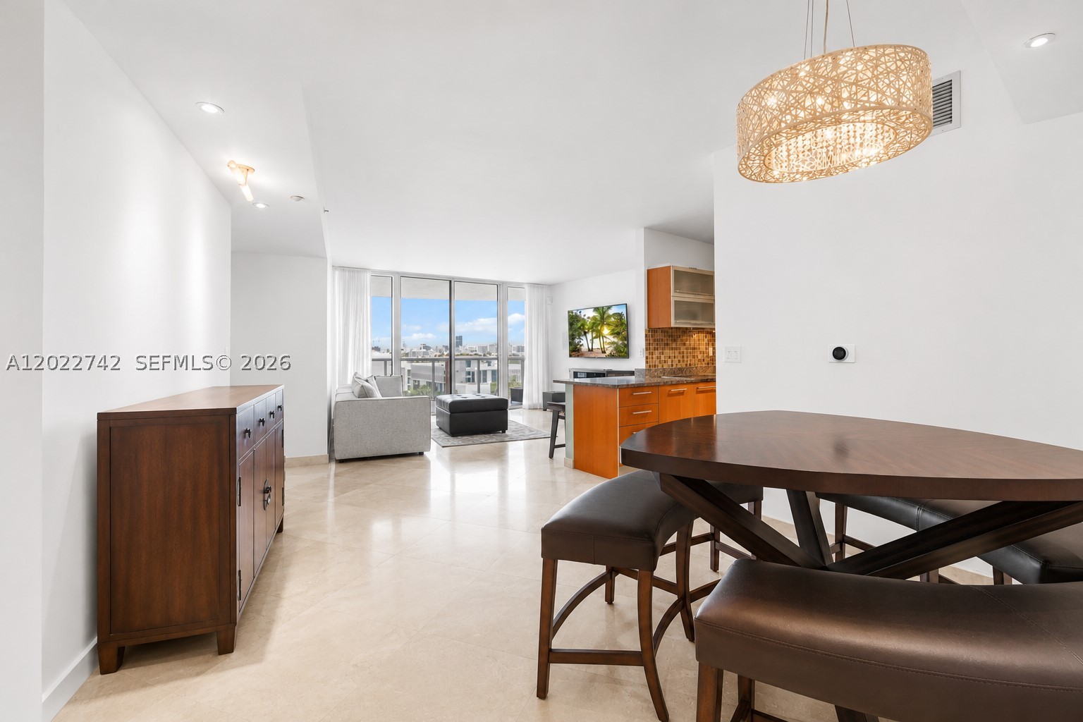 400 Alton Rd #907, Miami Beach FL 33139