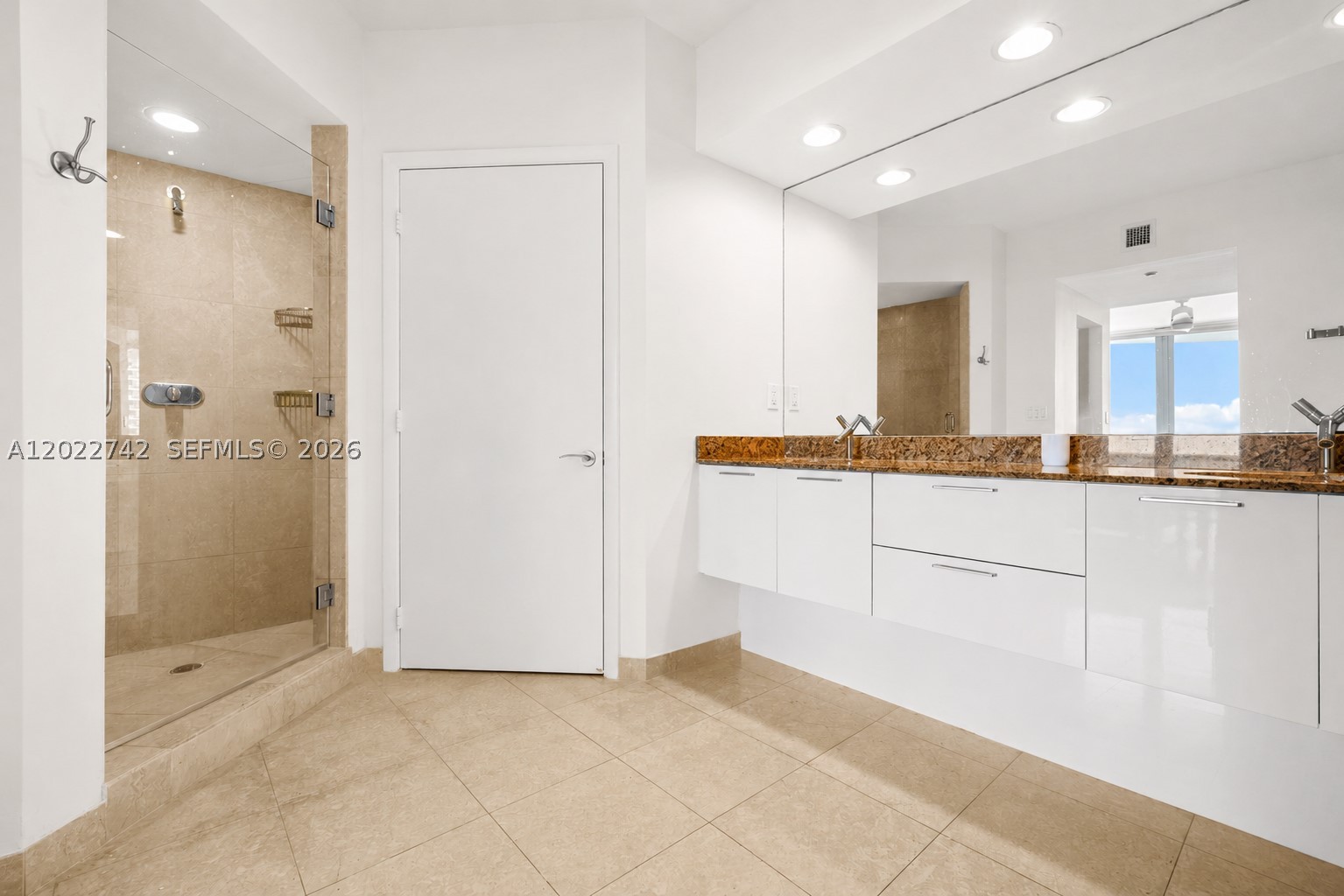 400 Alton Rd #907, Miami Beach FL 33139