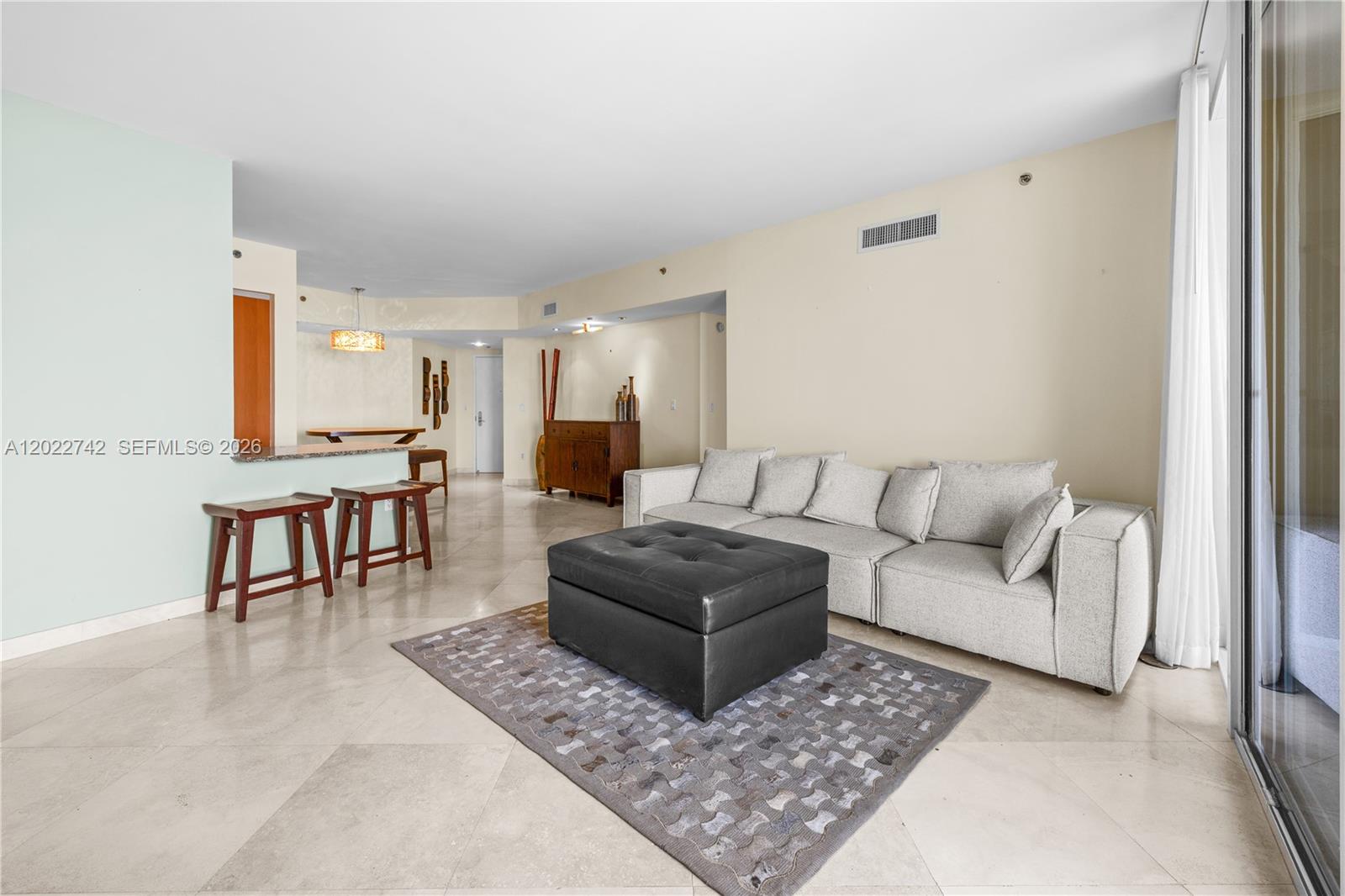 400 Alton Rd #907, Miami Beach FL 33139