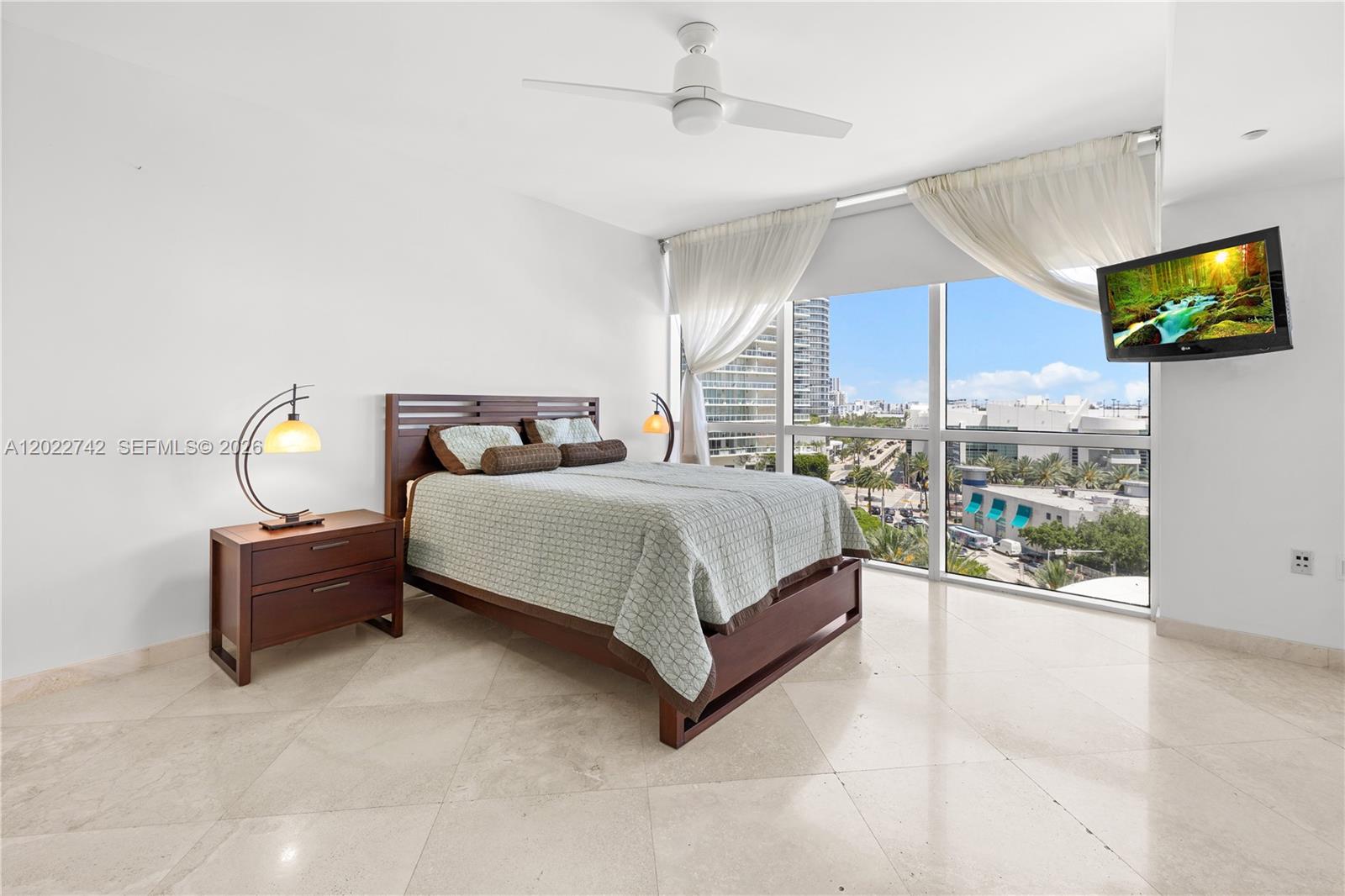 400 Alton Rd #907, Miami Beach FL 33139