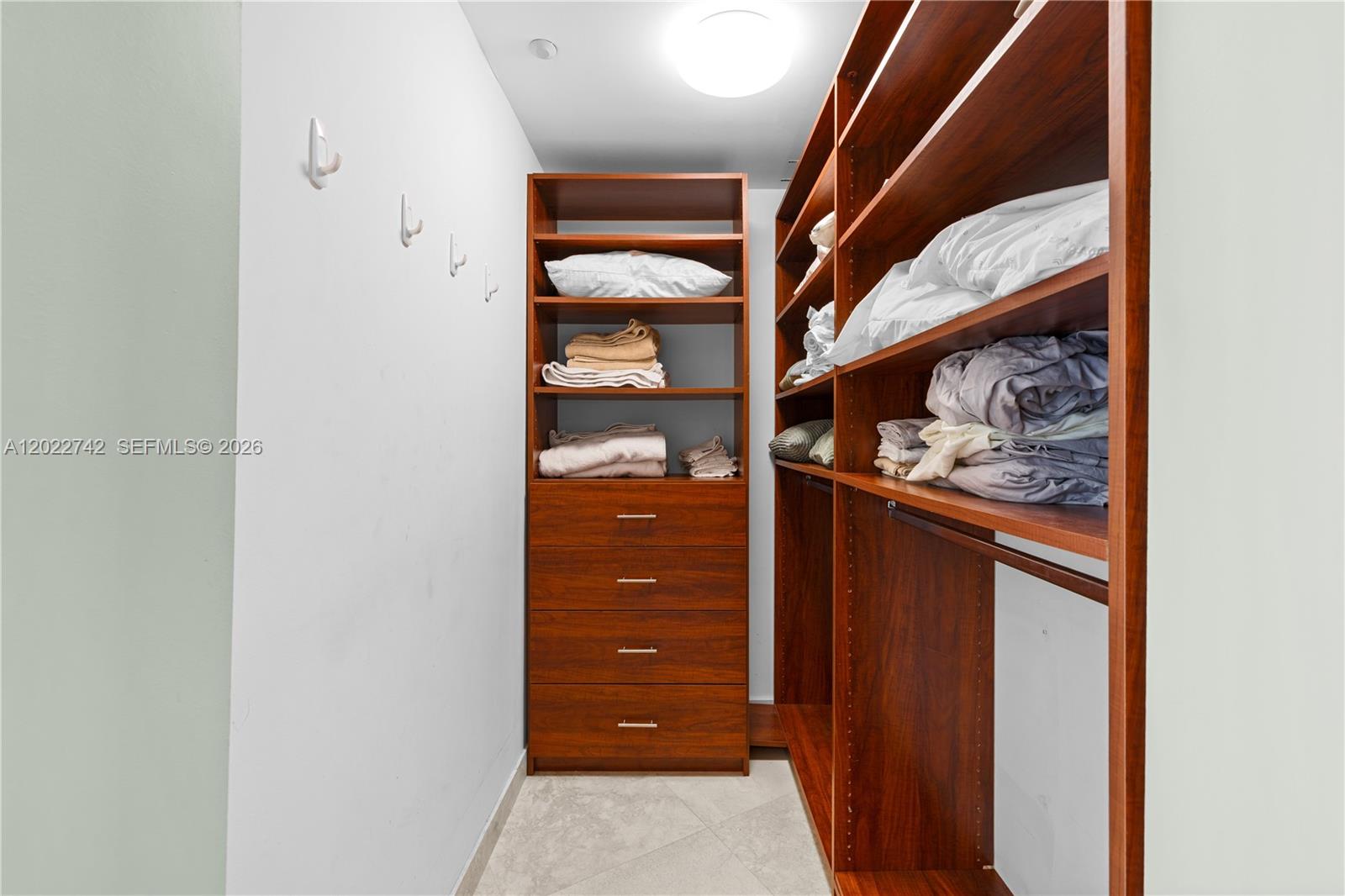 400 Alton Rd #907, Miami Beach FL 33139