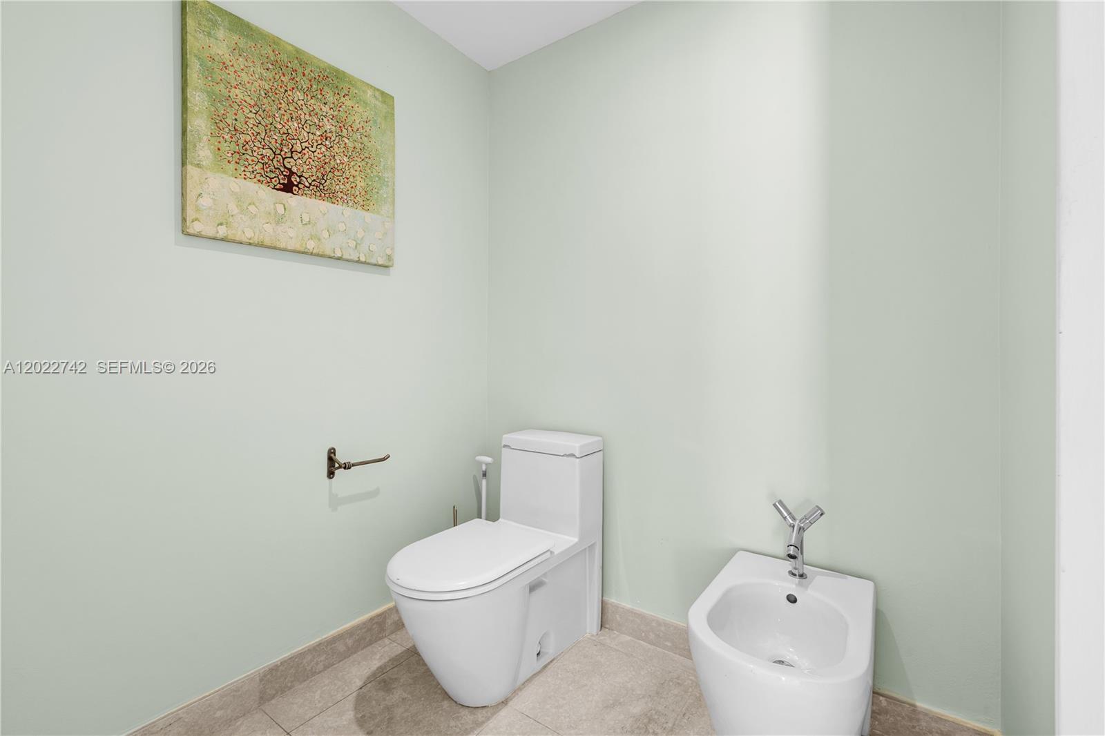 400 Alton Rd #907, Miami Beach FL 33139