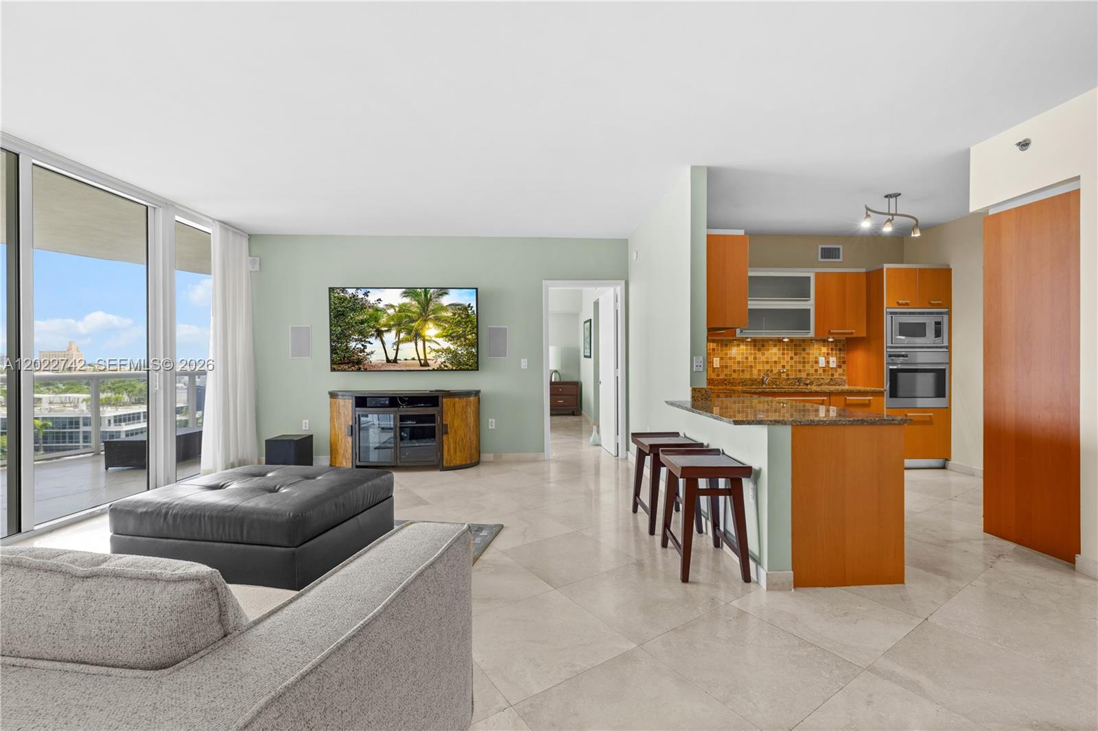 400 Alton Rd #907, Miami Beach FL 33139