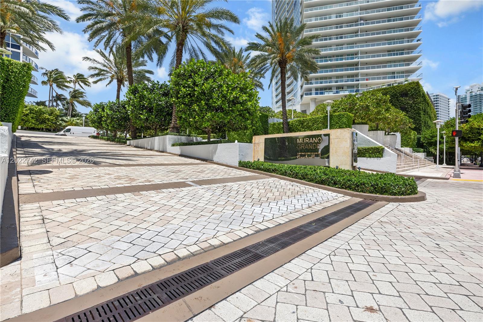 400 Alton Rd #907, Miami Beach FL 33139