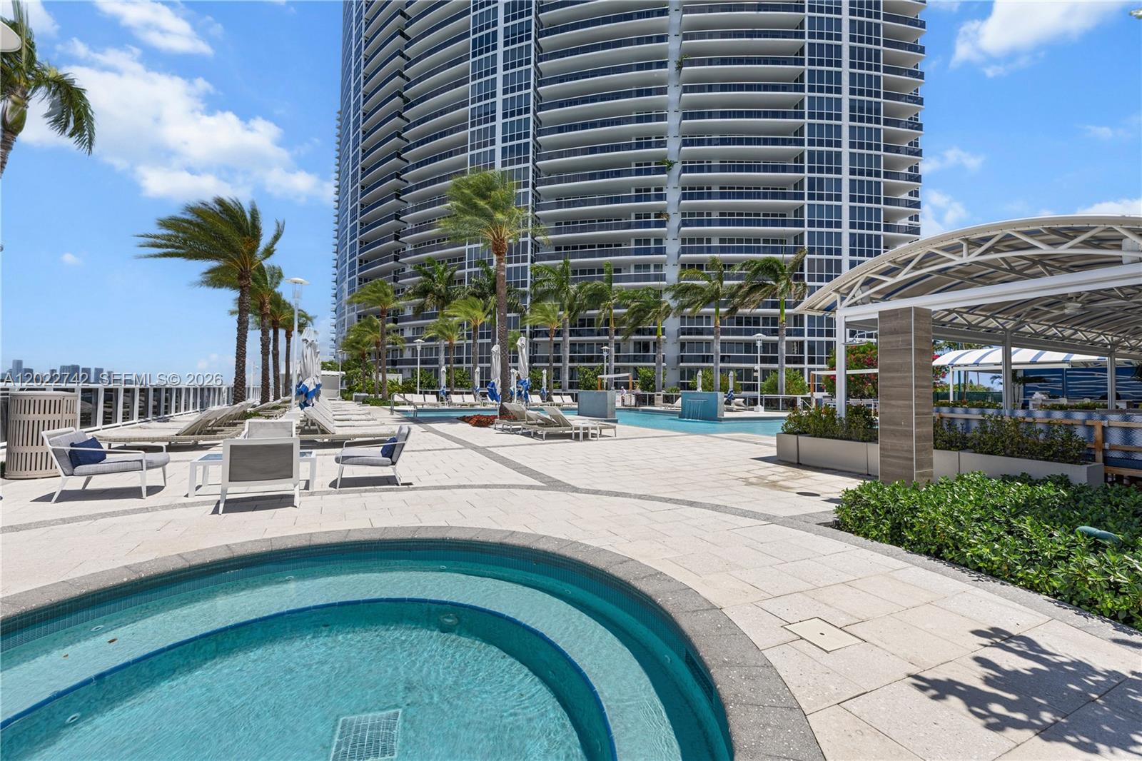 400 Alton Rd #907, Miami Beach FL 33139
