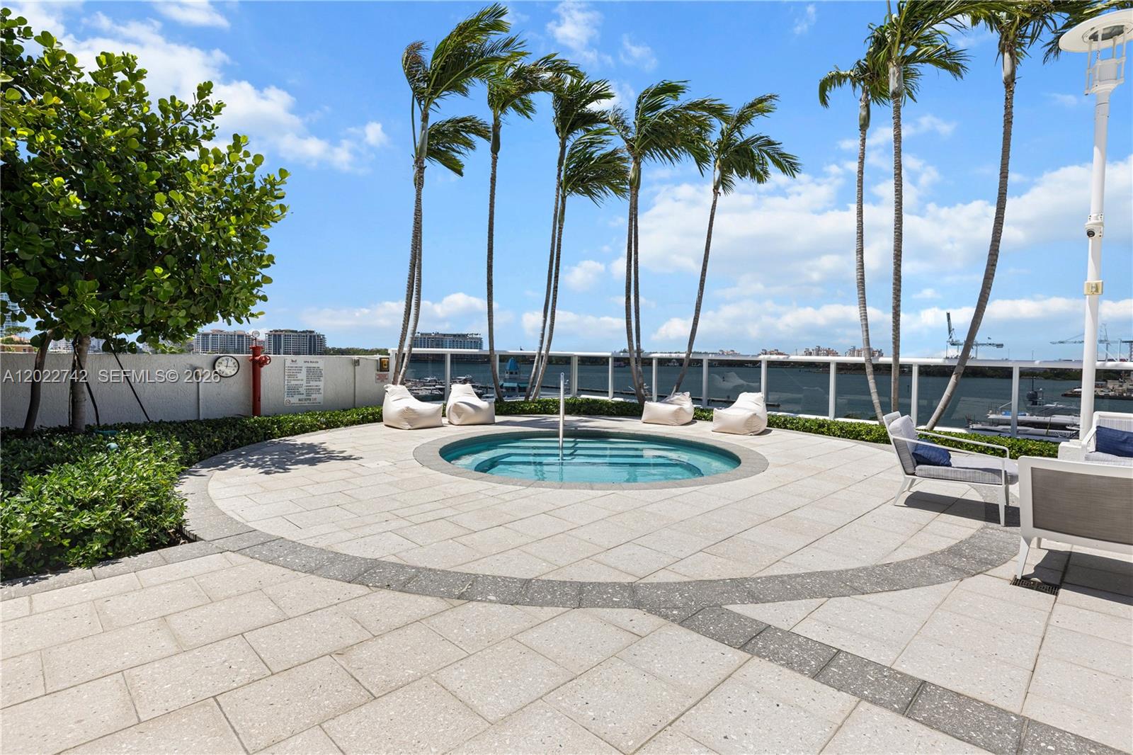400 Alton Rd #907, Miami Beach FL 33139