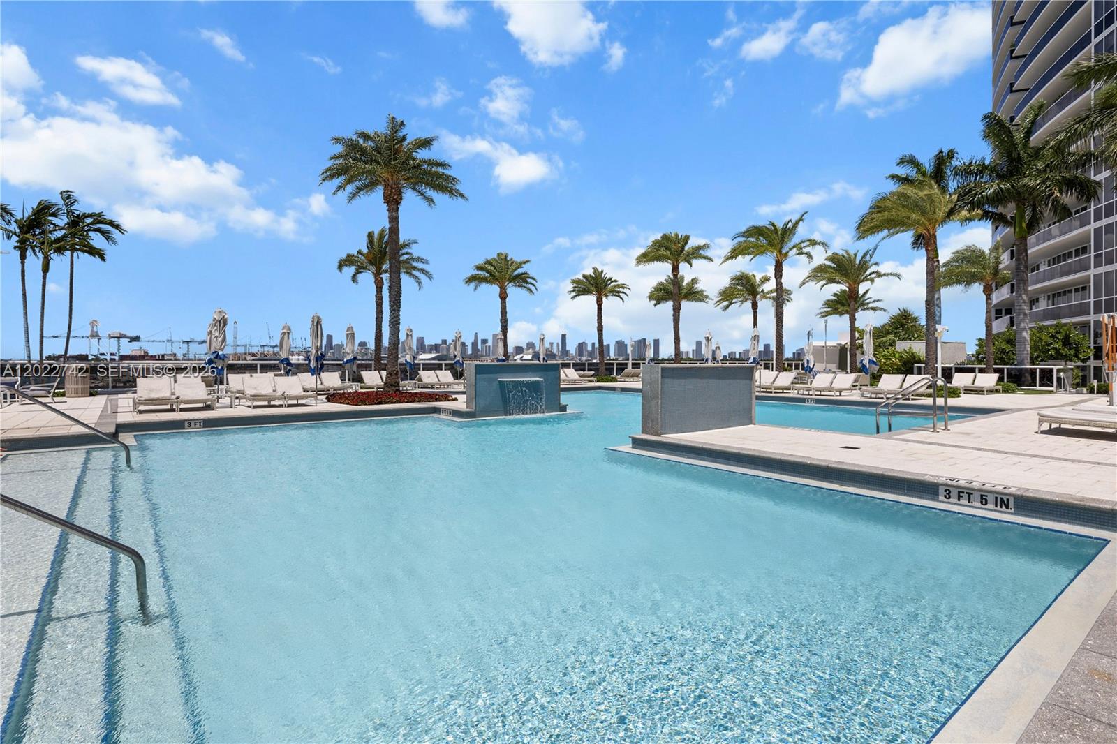 400 Alton Rd #907, Miami Beach FL 33139