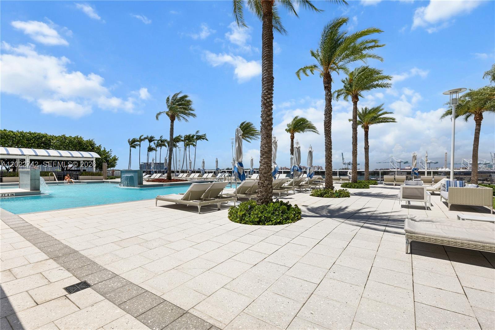 400 Alton Rd #907, Miami Beach FL 33139