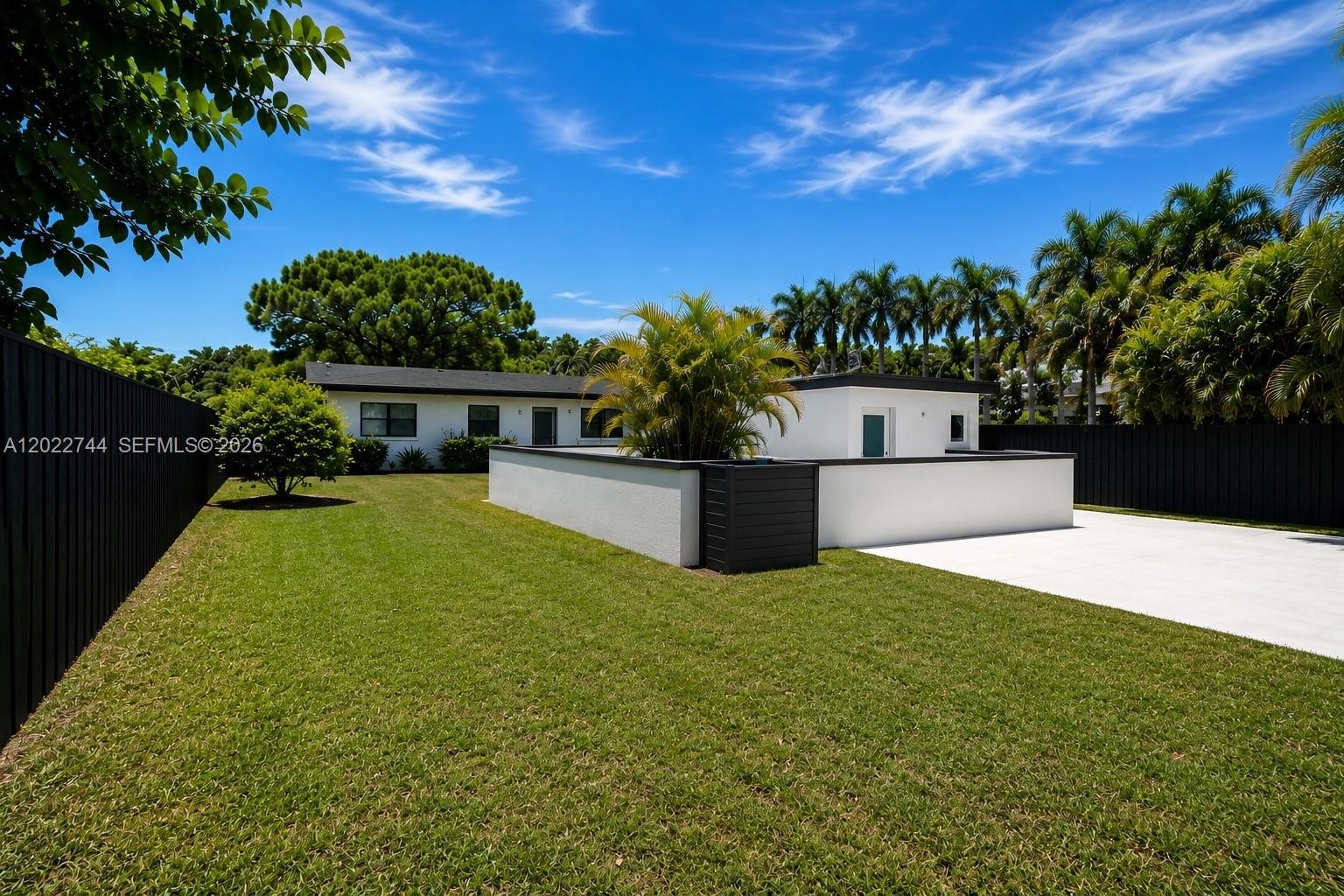 2573 Conroy Dr, North Palm Beach FL 33403
