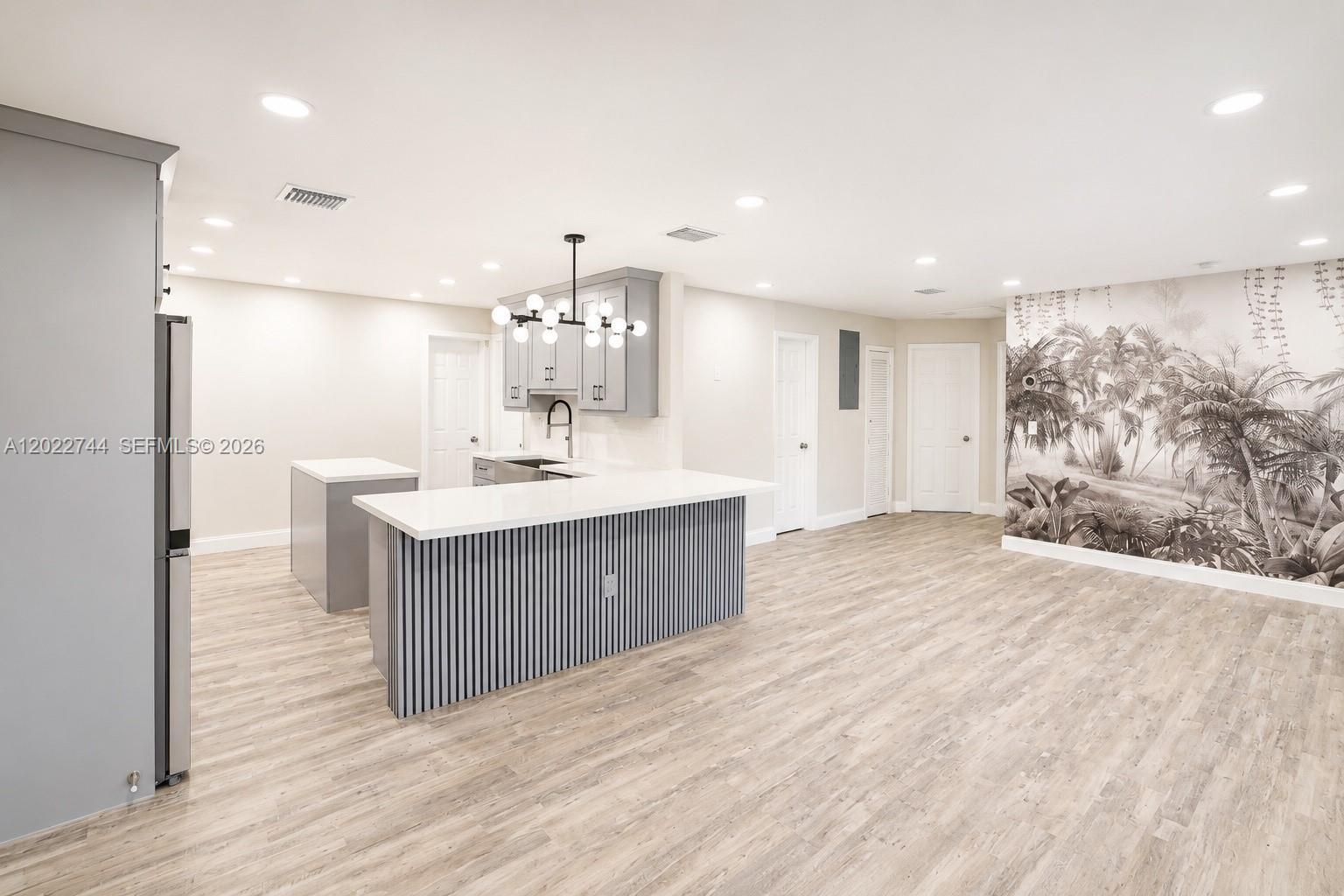 2573 Conroy Dr, North Palm Beach FL 33403
