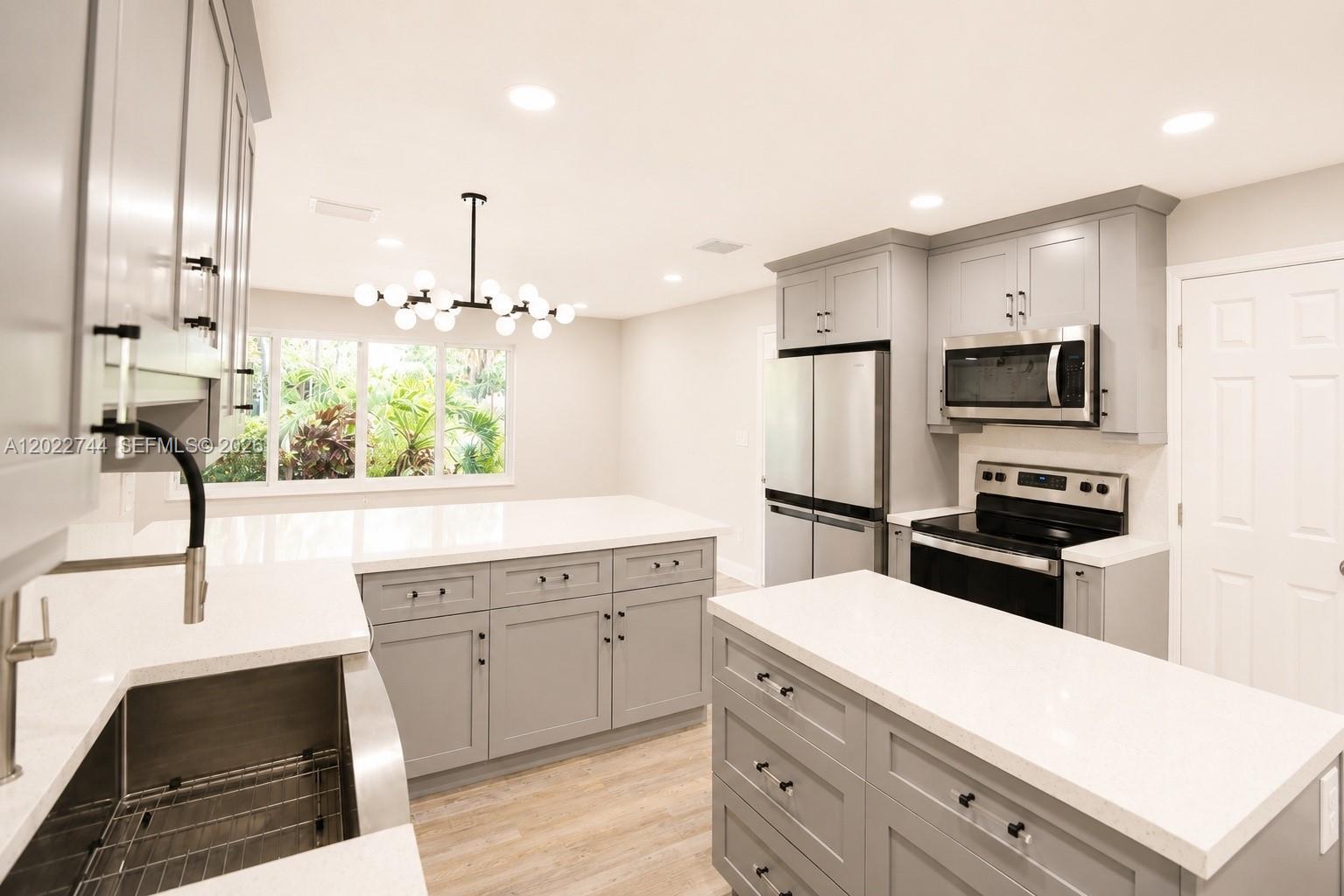 2573 Conroy Dr, North Palm Beach FL 33403