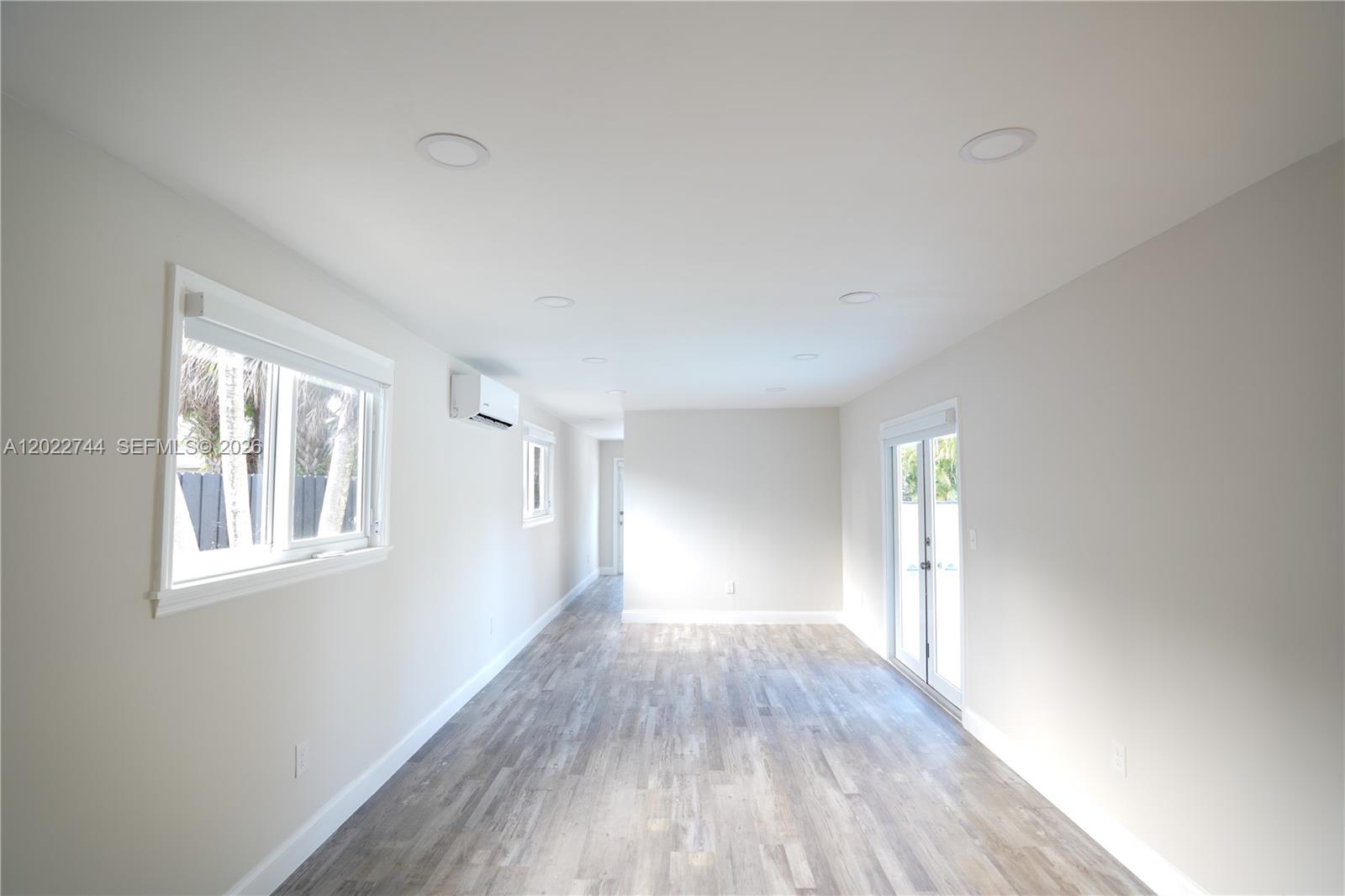 2573 Conroy Dr, North Palm Beach FL 33403