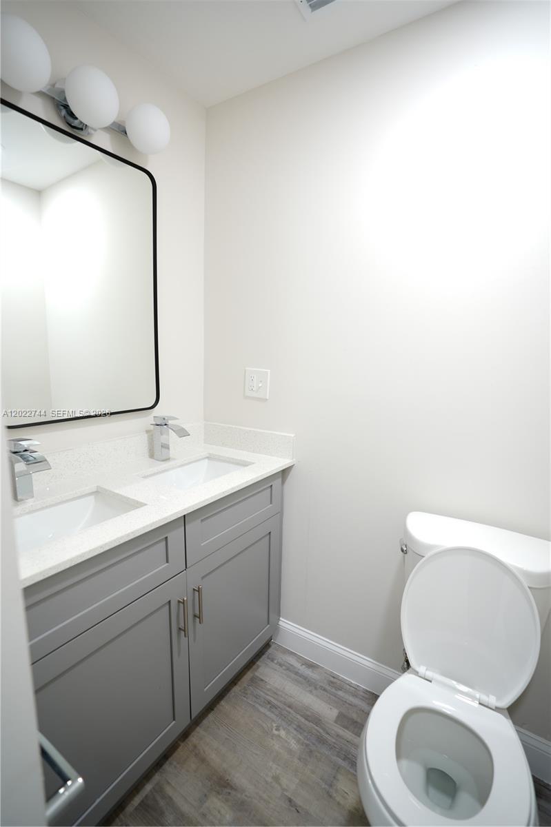 2573 Conroy Dr, North Palm Beach FL 33403