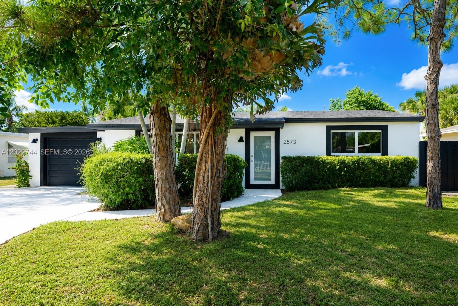 2573 Conroy Dr, North Palm Beach FL 33403