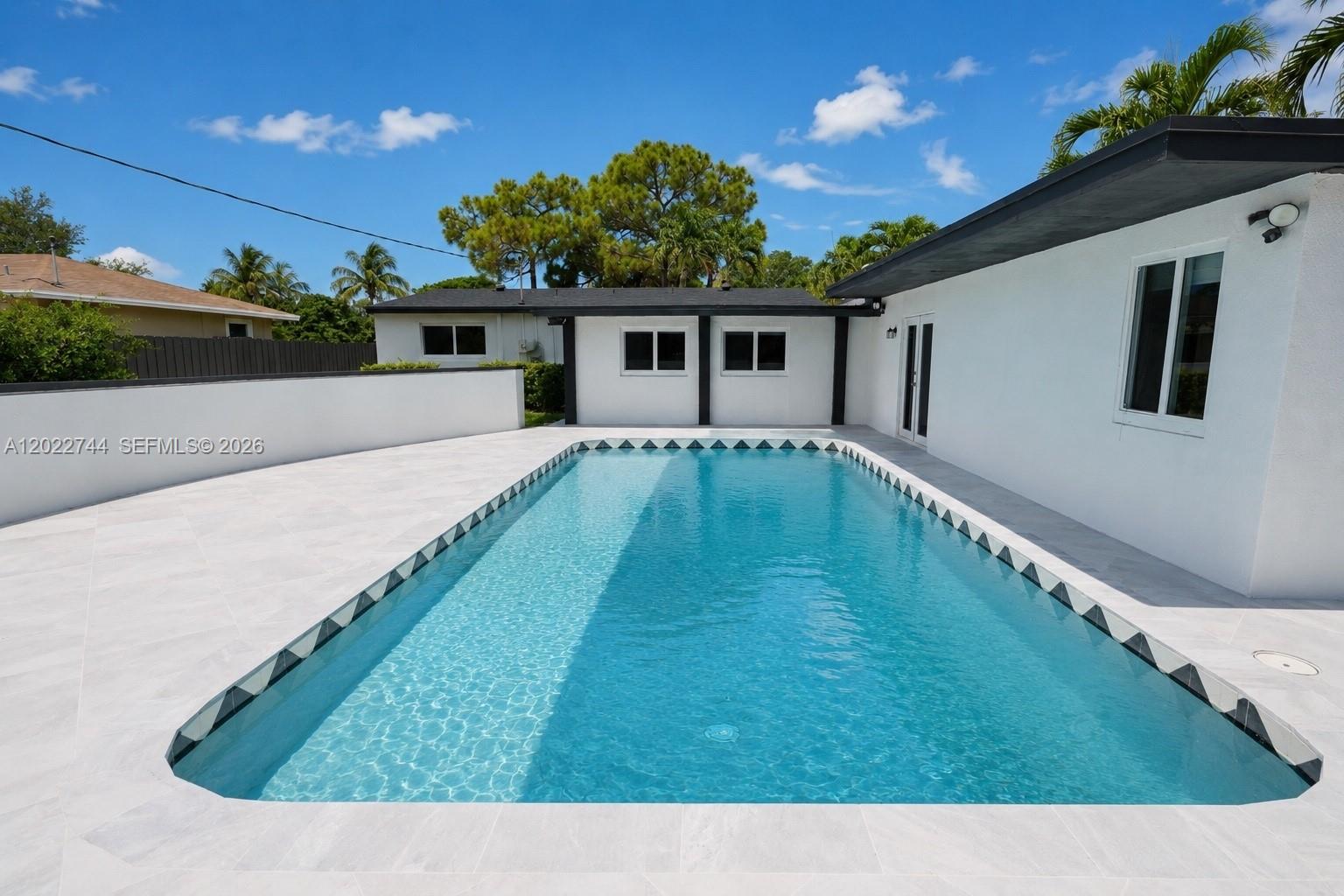 2573 Conroy Dr, North Palm Beach FL 33403