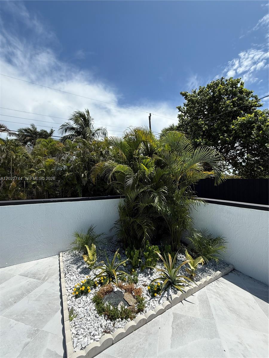 2573 Conroy Dr, North Palm Beach FL 33403