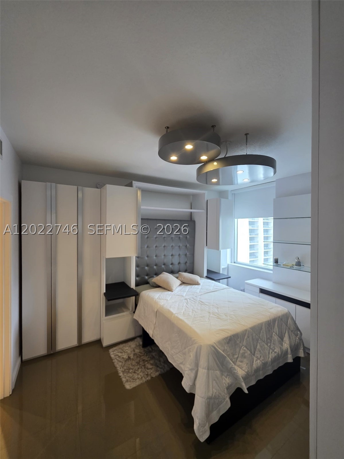 1060 Brickell Ave #2201, Miami FL 33131