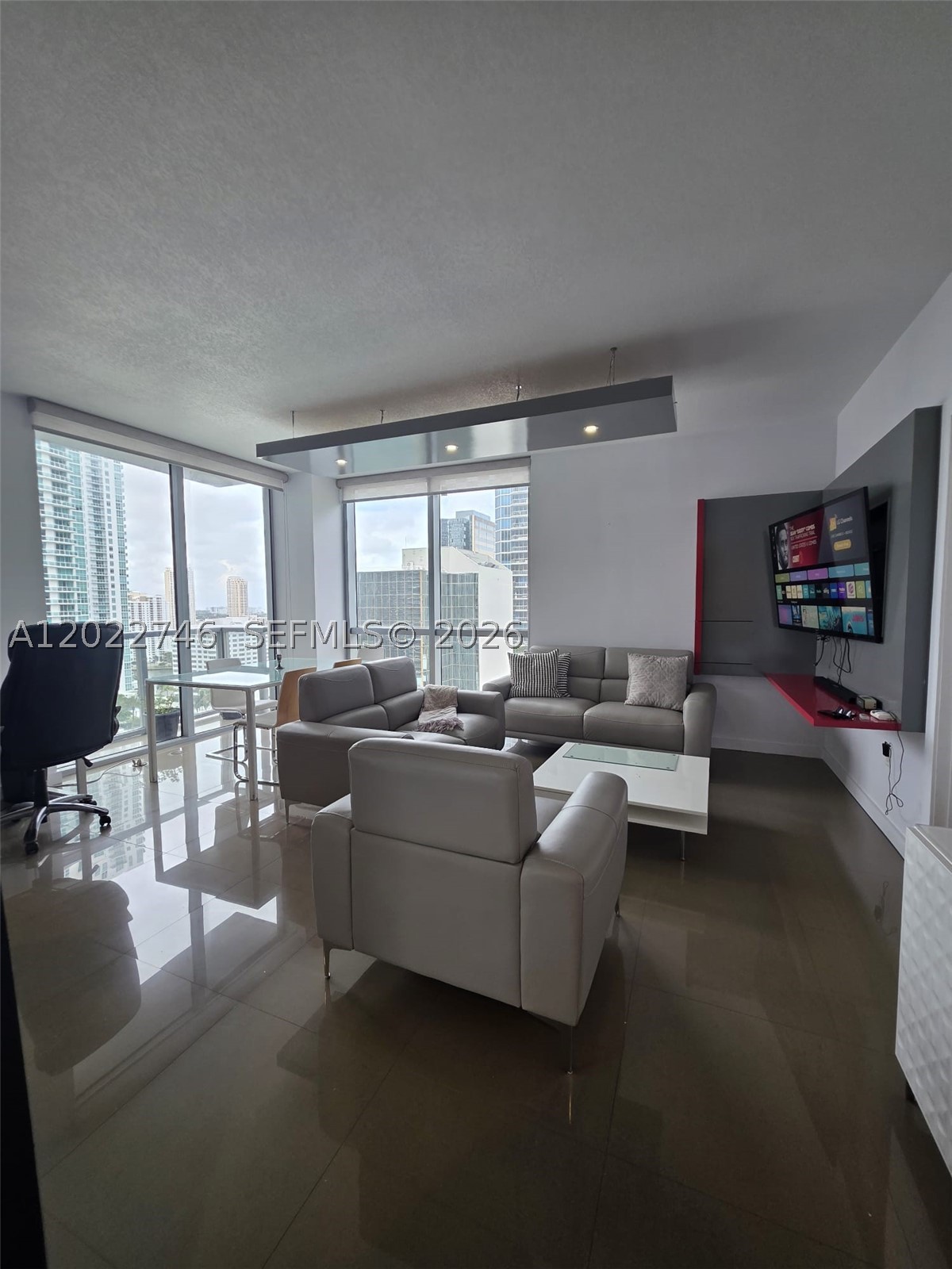 1060 Brickell Ave #2201, Miami FL 33131