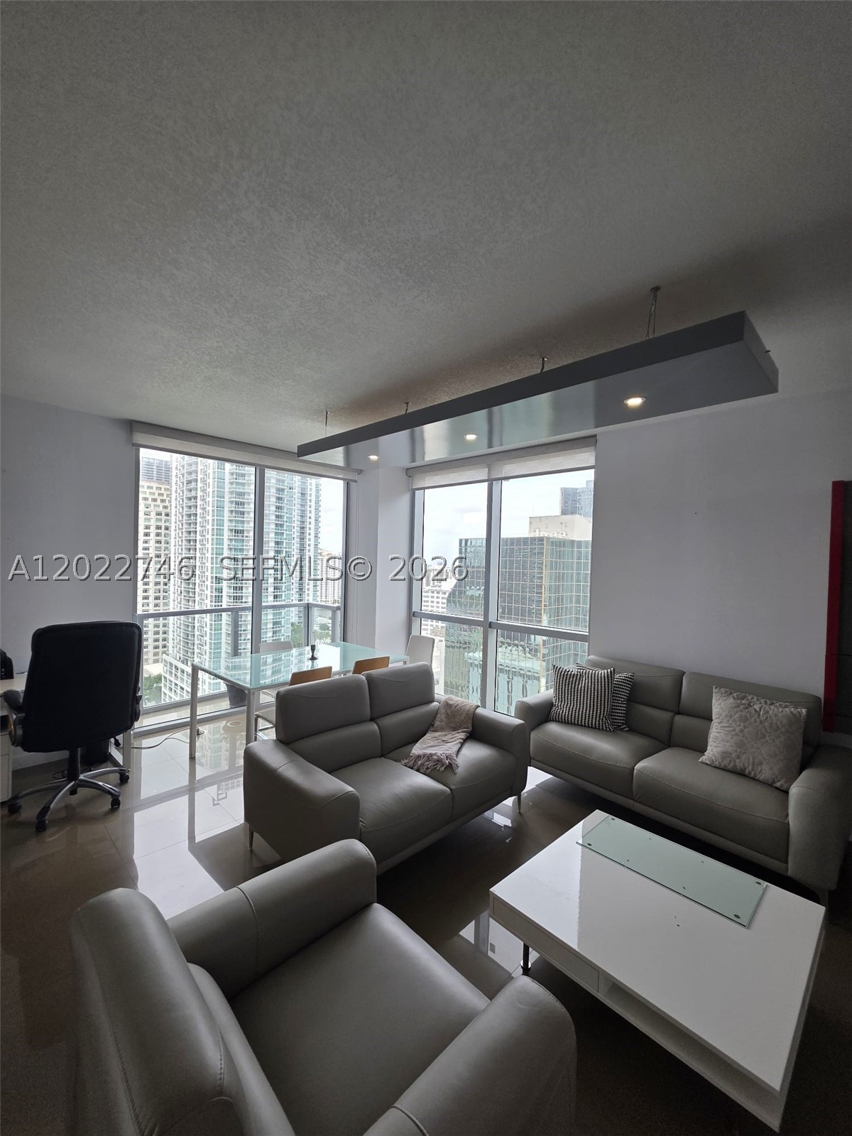1060 Brickell Ave #2201, Miami FL 33131