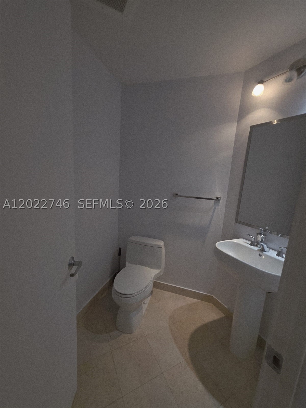 1060 Brickell Ave #2201, Miami FL 33131