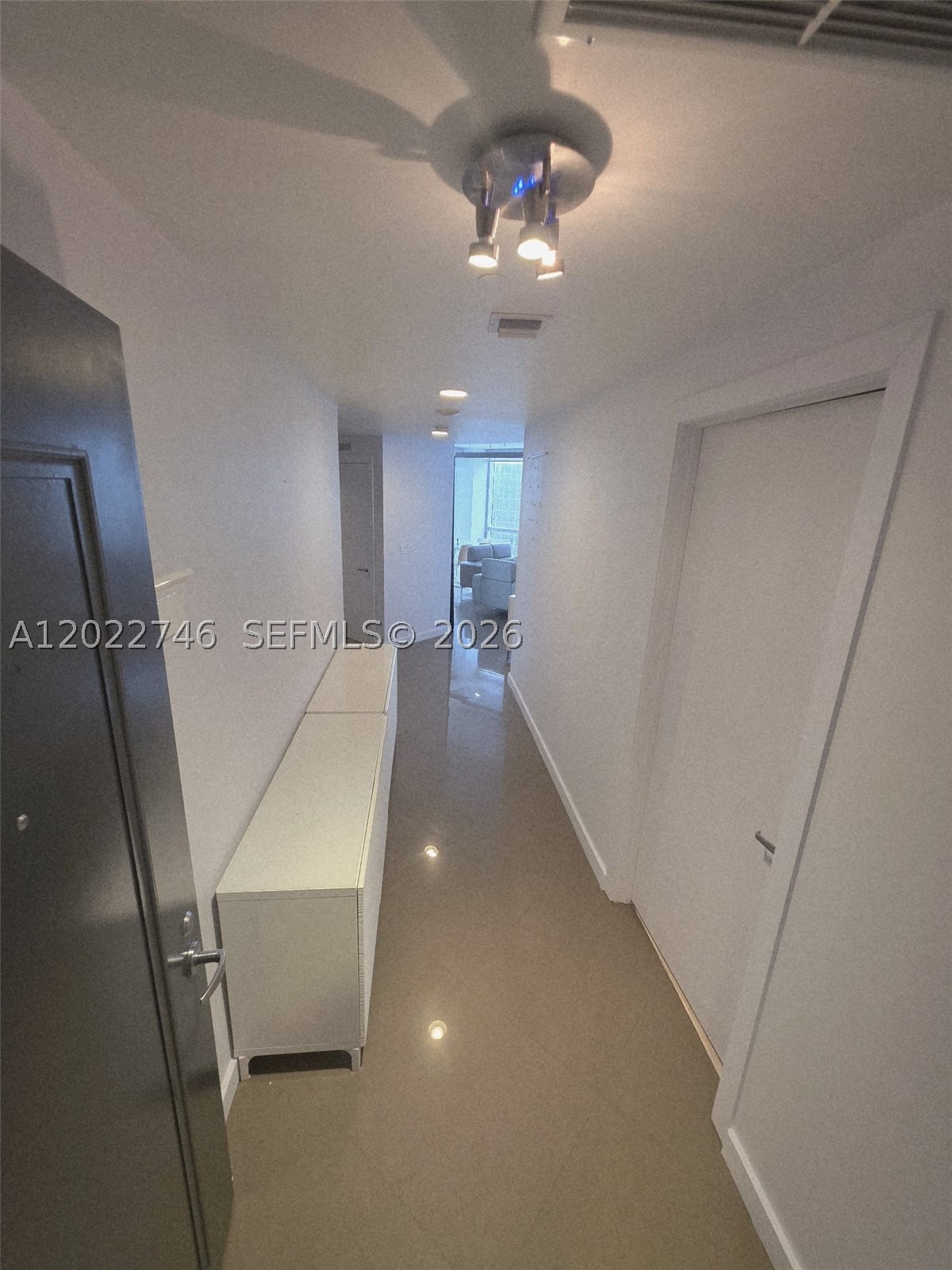 1060 Brickell Ave #2201, Miami FL 33131