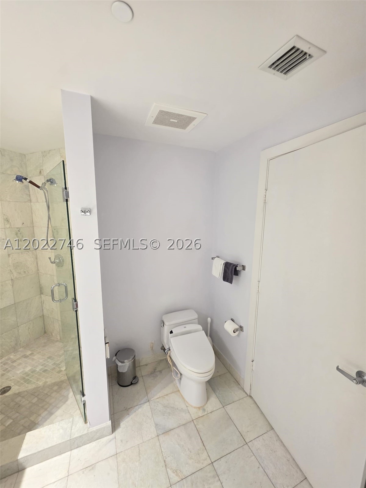 1060 Brickell Ave #2201, Miami FL 33131