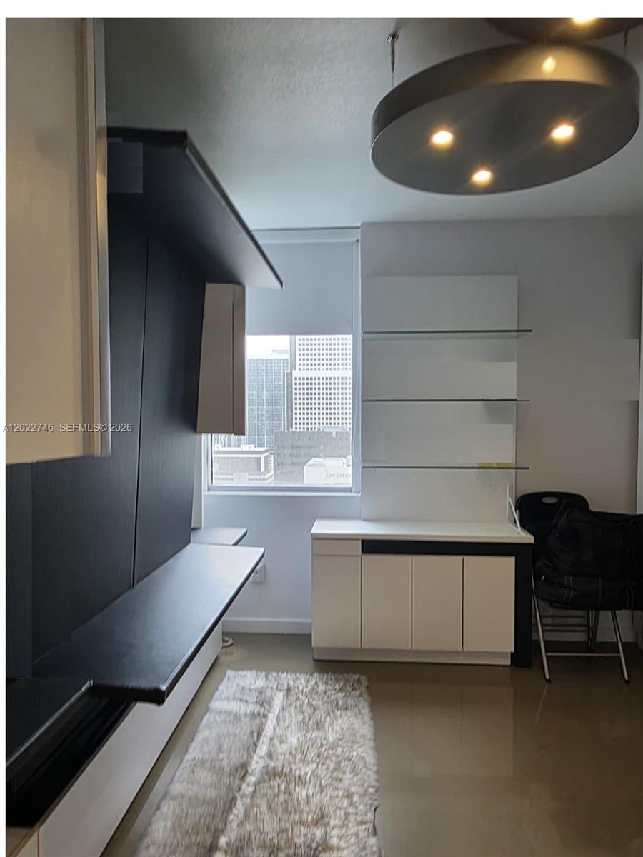 1060 Brickell Ave #2201, Miami FL 33131