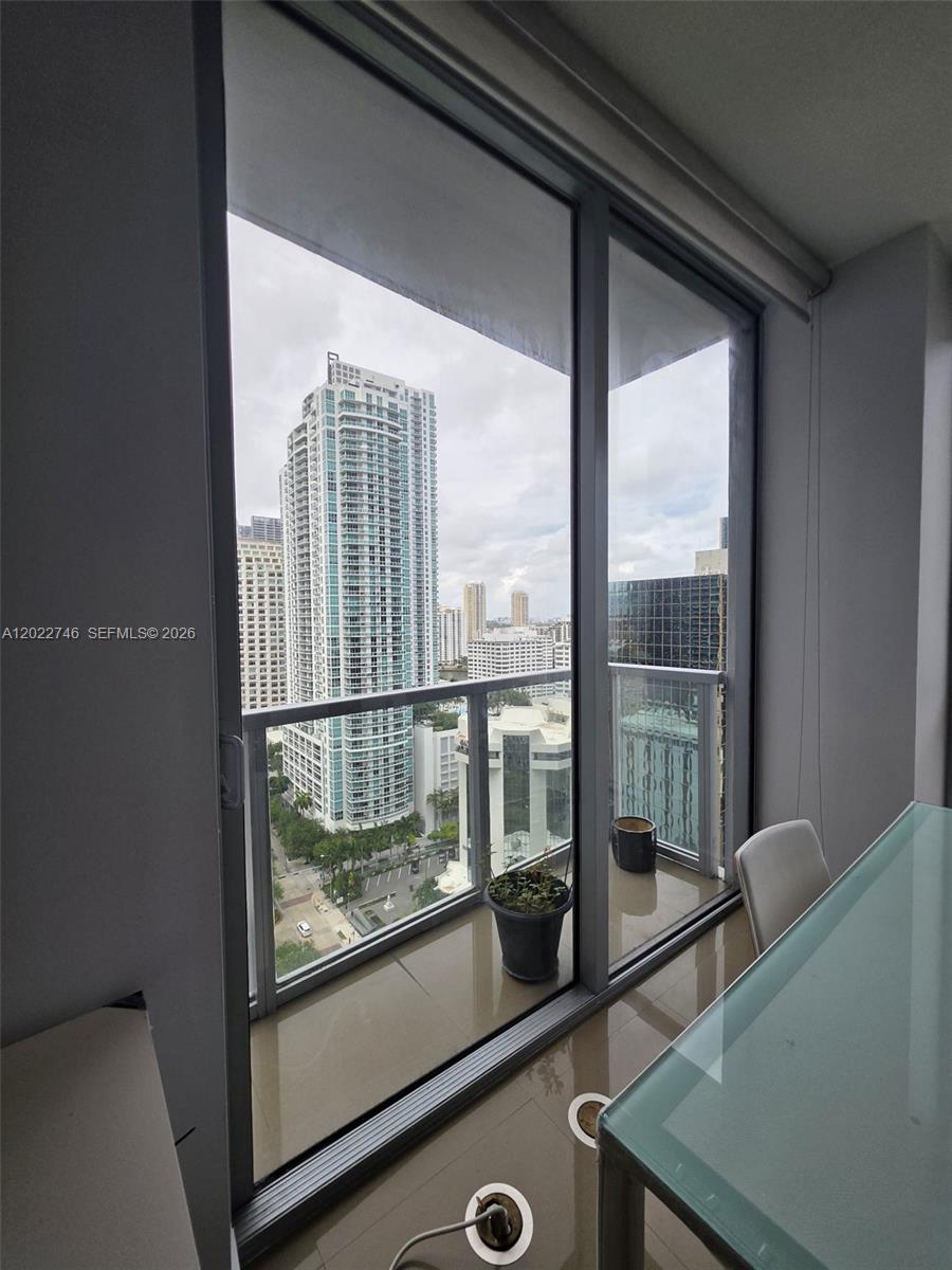 1060 Brickell Ave #2201, Miami FL 33131