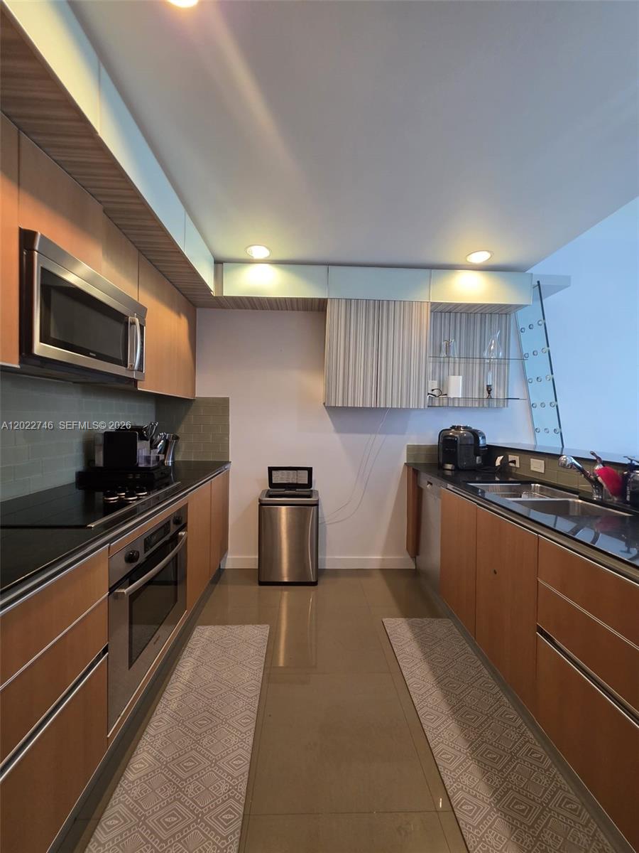 1060 Brickell Ave #2201, Miami FL 33131