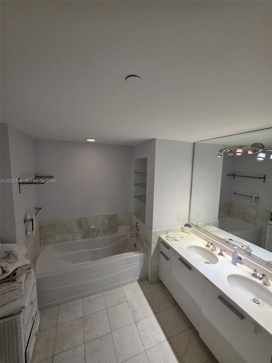 1060 Brickell Ave #2201, Miami FL 33131