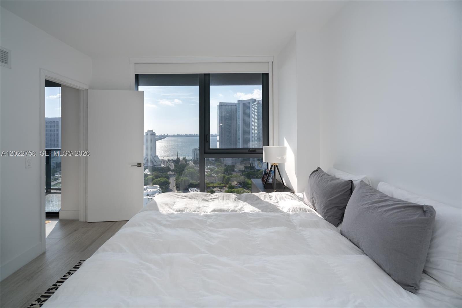 121 NE 34th St #2505, Miami FL 33137