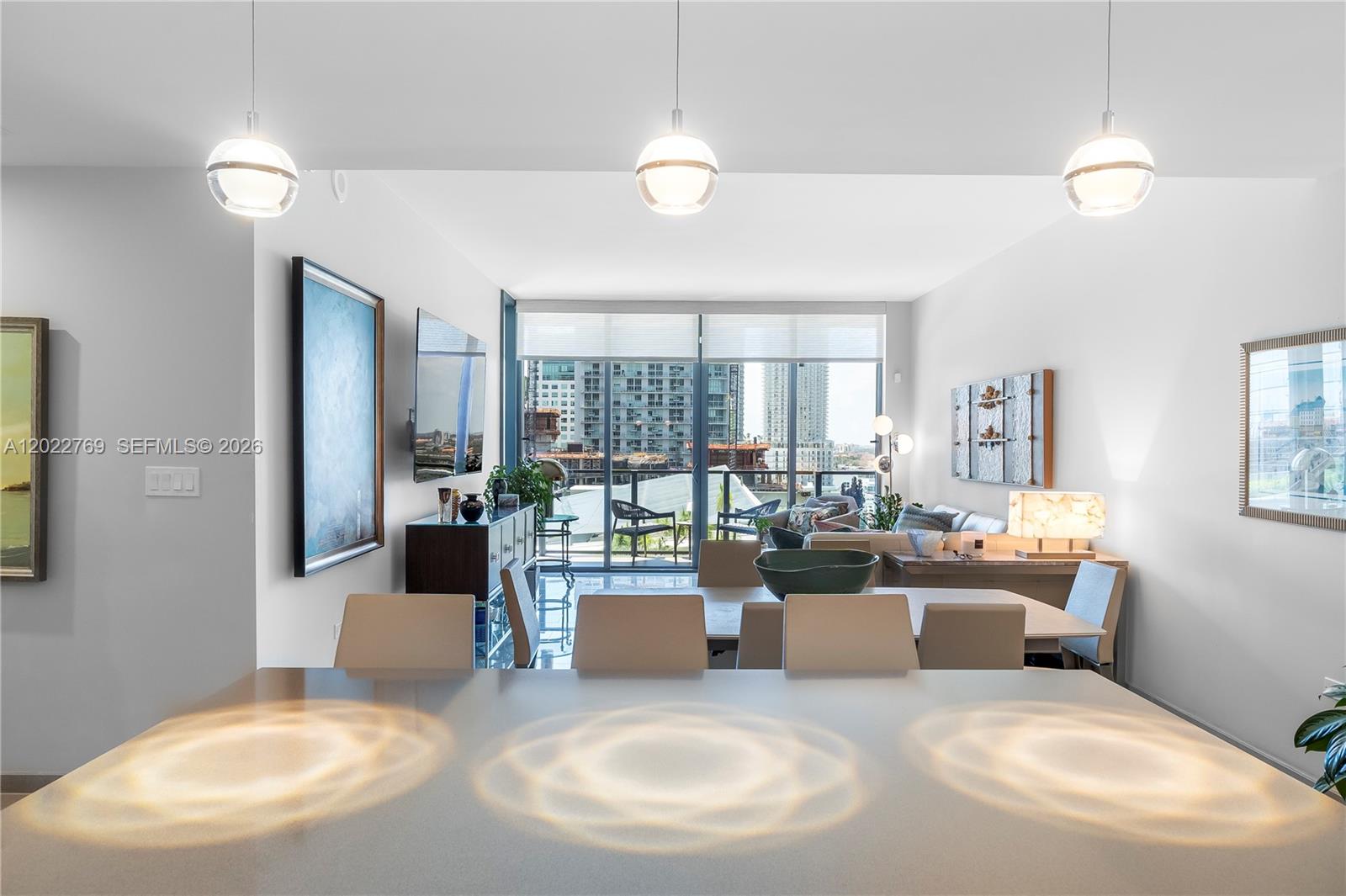 68 SE 6th Street #810, Miami FL 33131