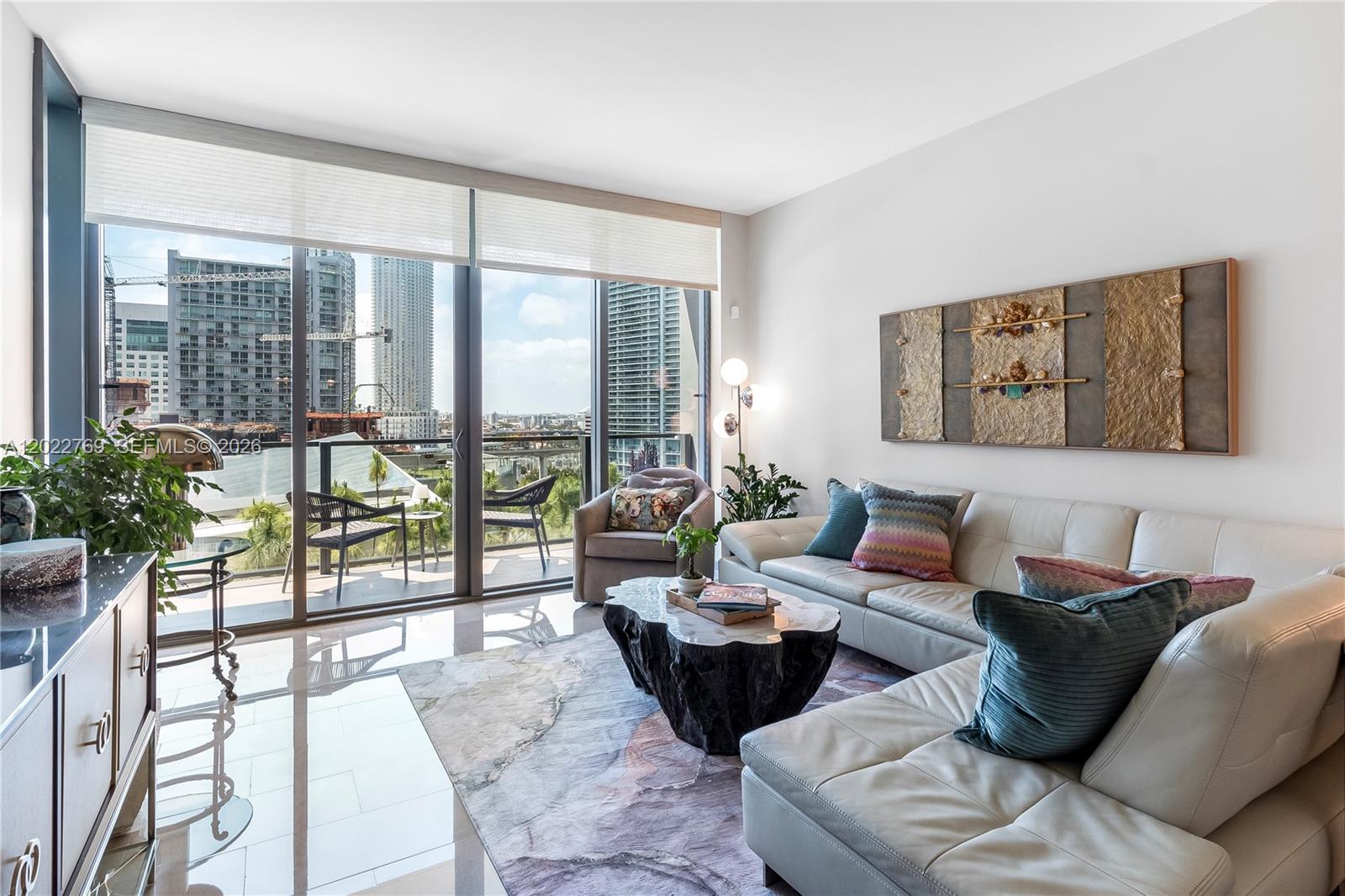 68 SE 6th Street #810, Miami FL 33131