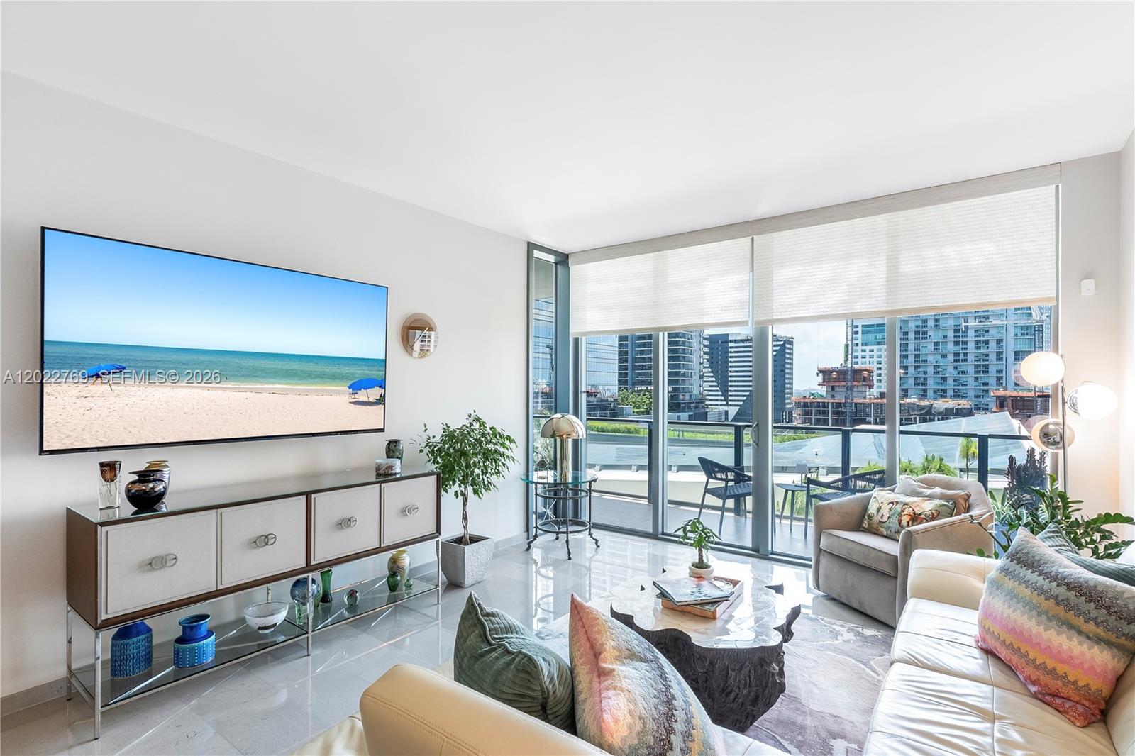 68 SE 6th Street #810, Miami FL 33131