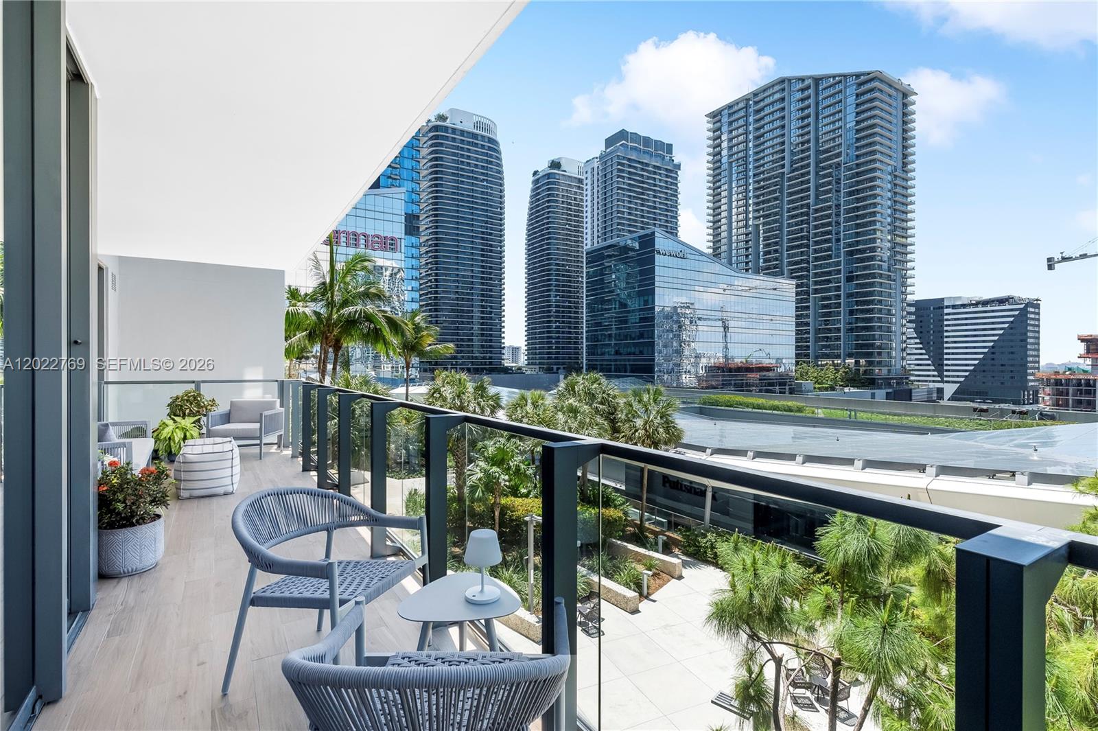 68 SE 6th Street #810, Miami FL 33131
