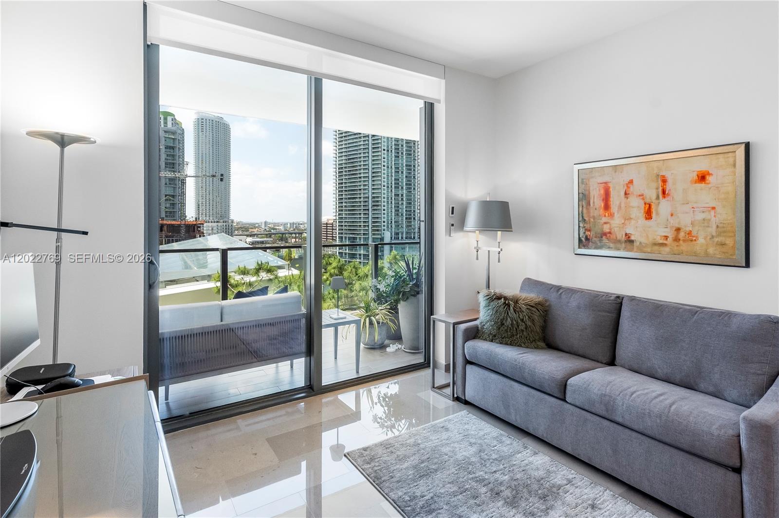 68 SE 6th Street #810, Miami FL 33131