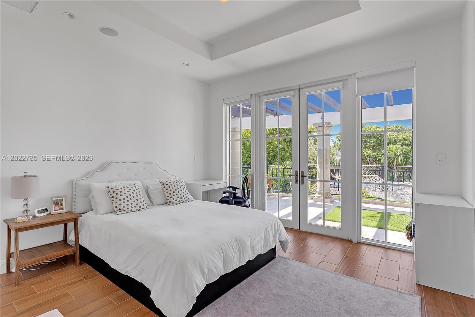 350 Redwood Ln, Key Biscayne FL 33149