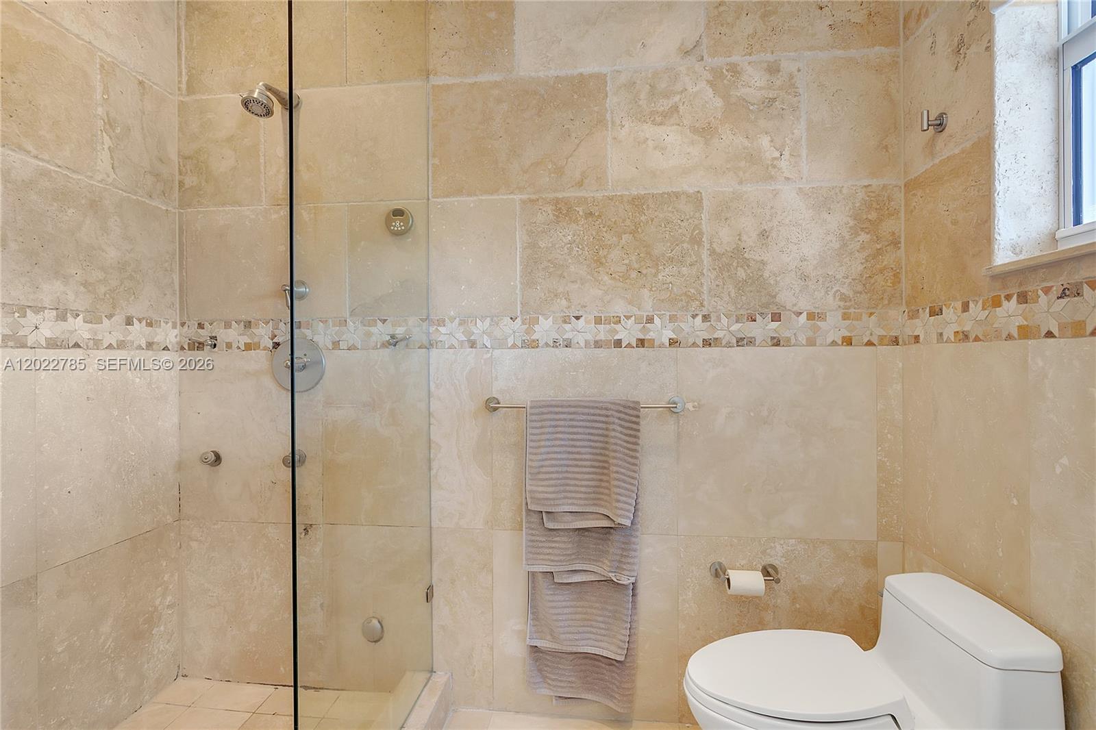 350 Redwood Ln, Key Biscayne FL 33149