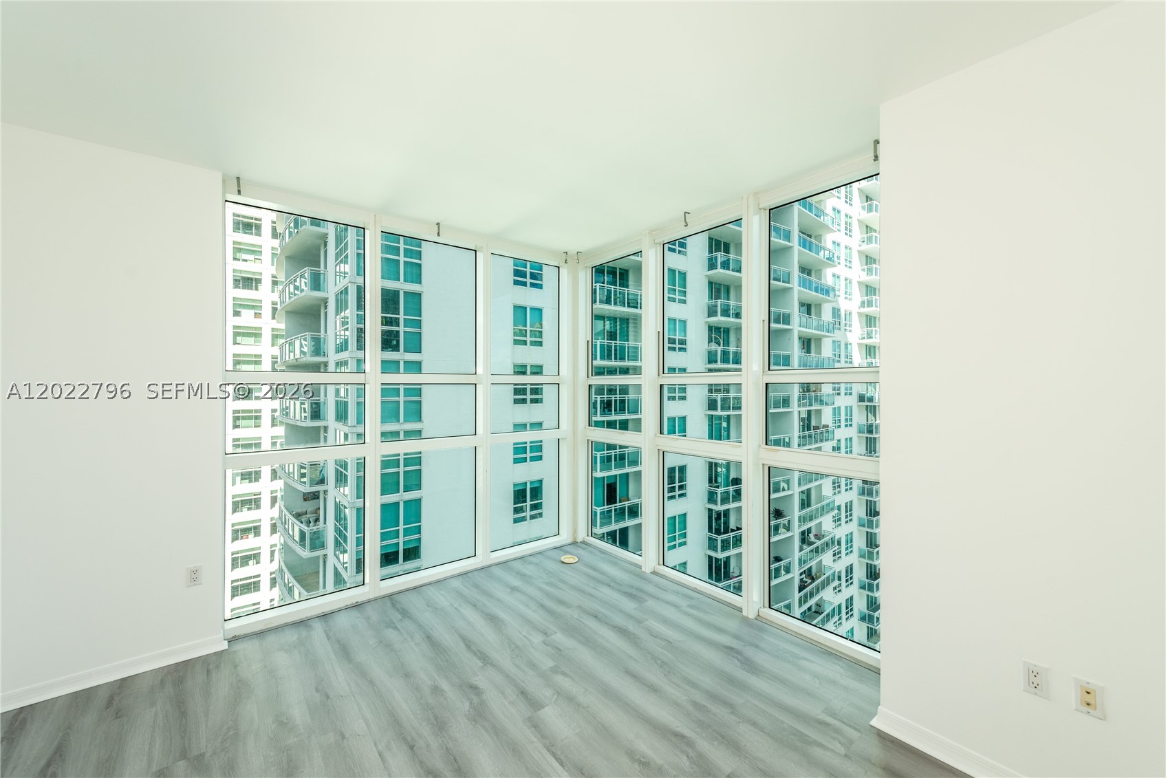 951 Brickell Ave #2100, Miami FL 33131