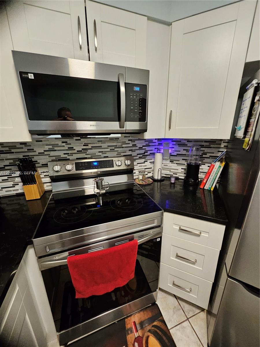 212 Lake Pointe Dr #113, Oakland Park FL 33309
