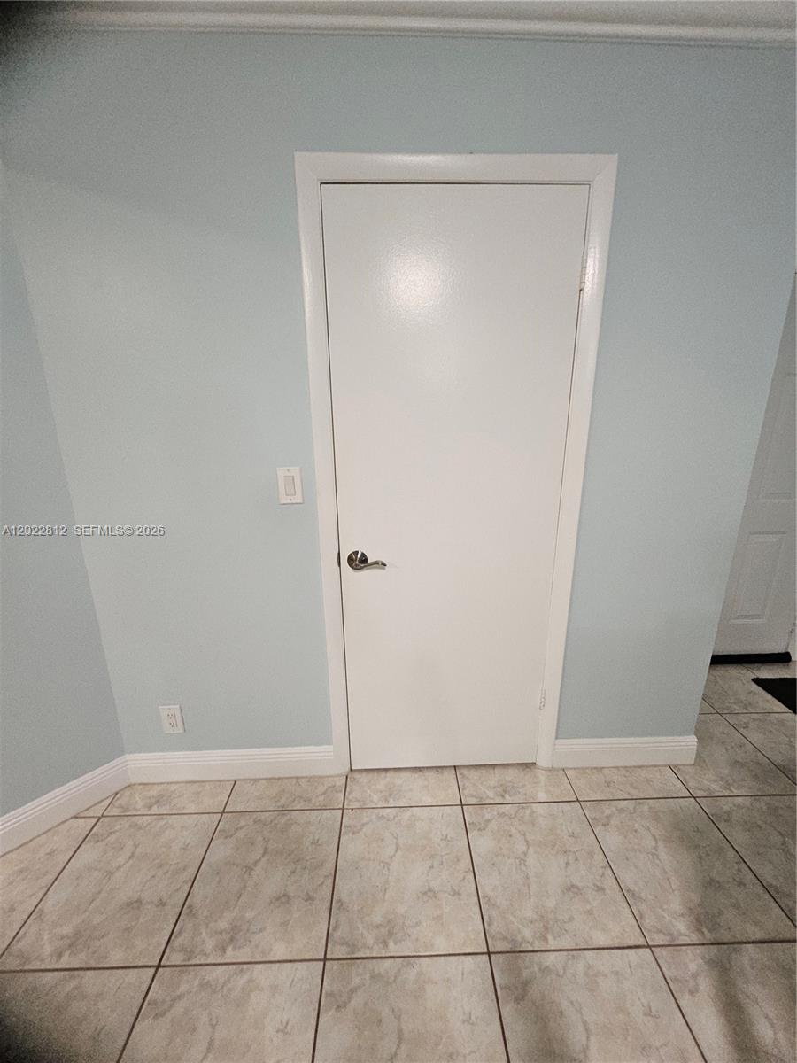 212 Lake Pointe Dr #113, Oakland Park FL 33309