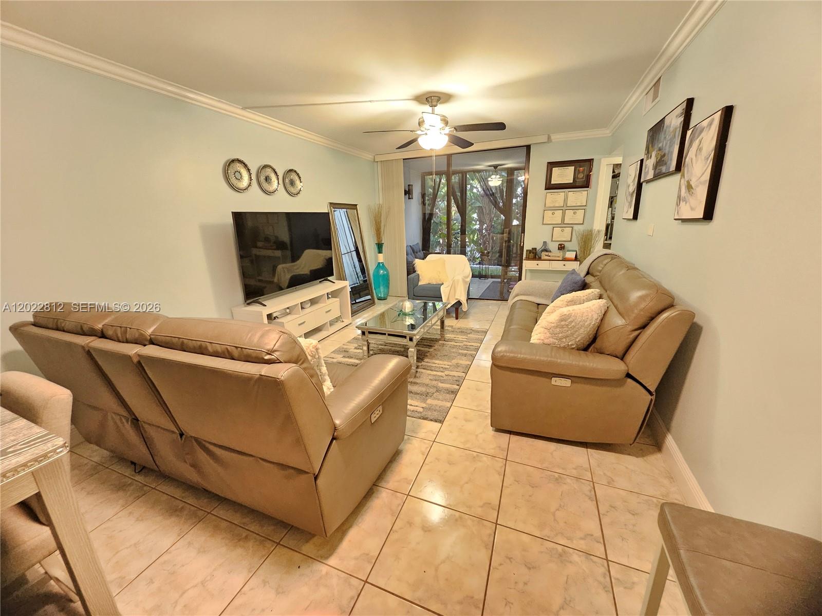 212 Lake Pointe Dr #113, Oakland Park FL 33309