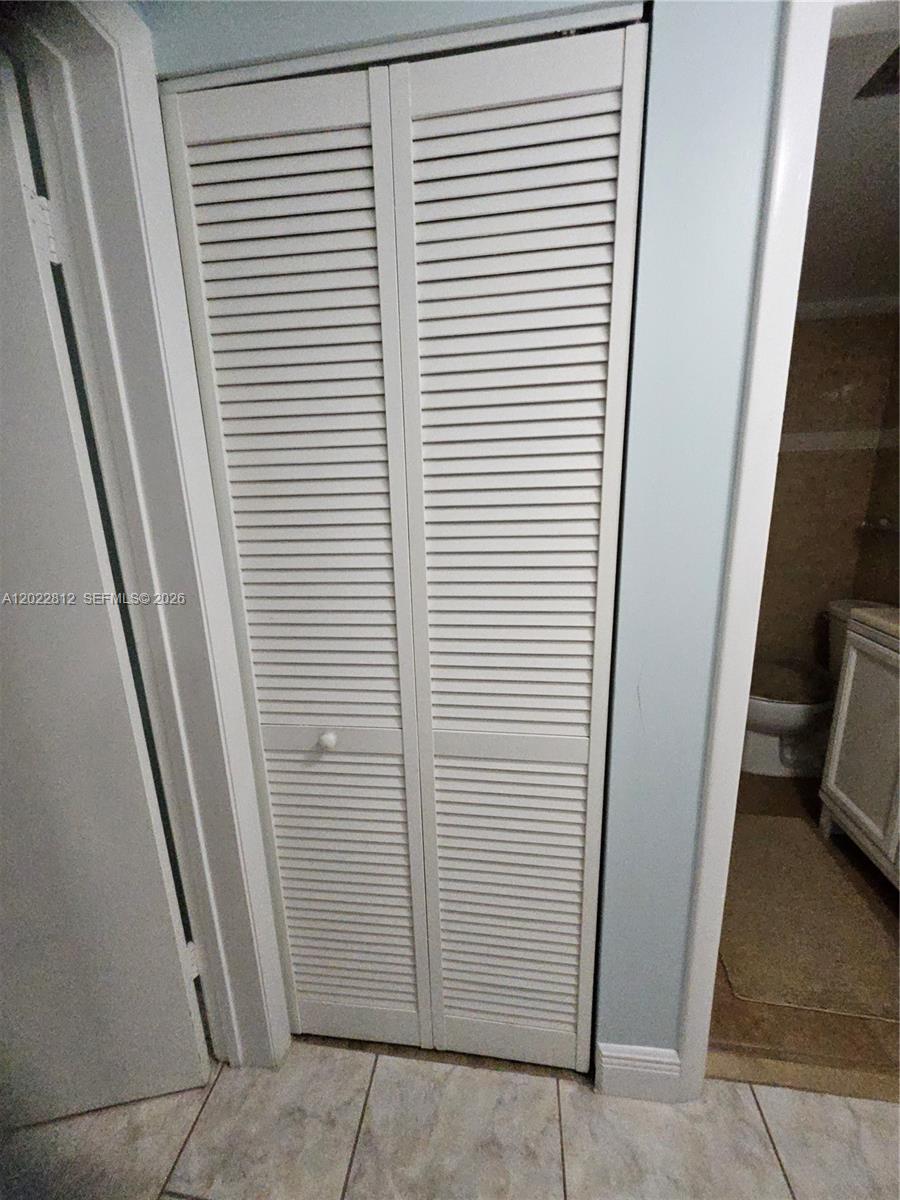 212 Lake Pointe Dr #113, Oakland Park FL 33309